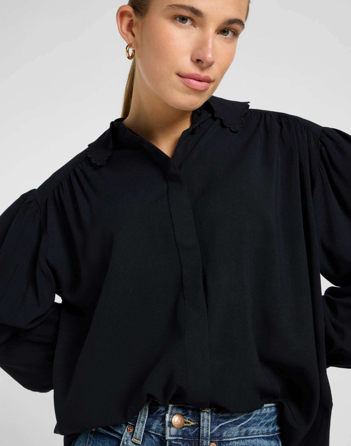 Statement Collar Shirt in Unionall Black