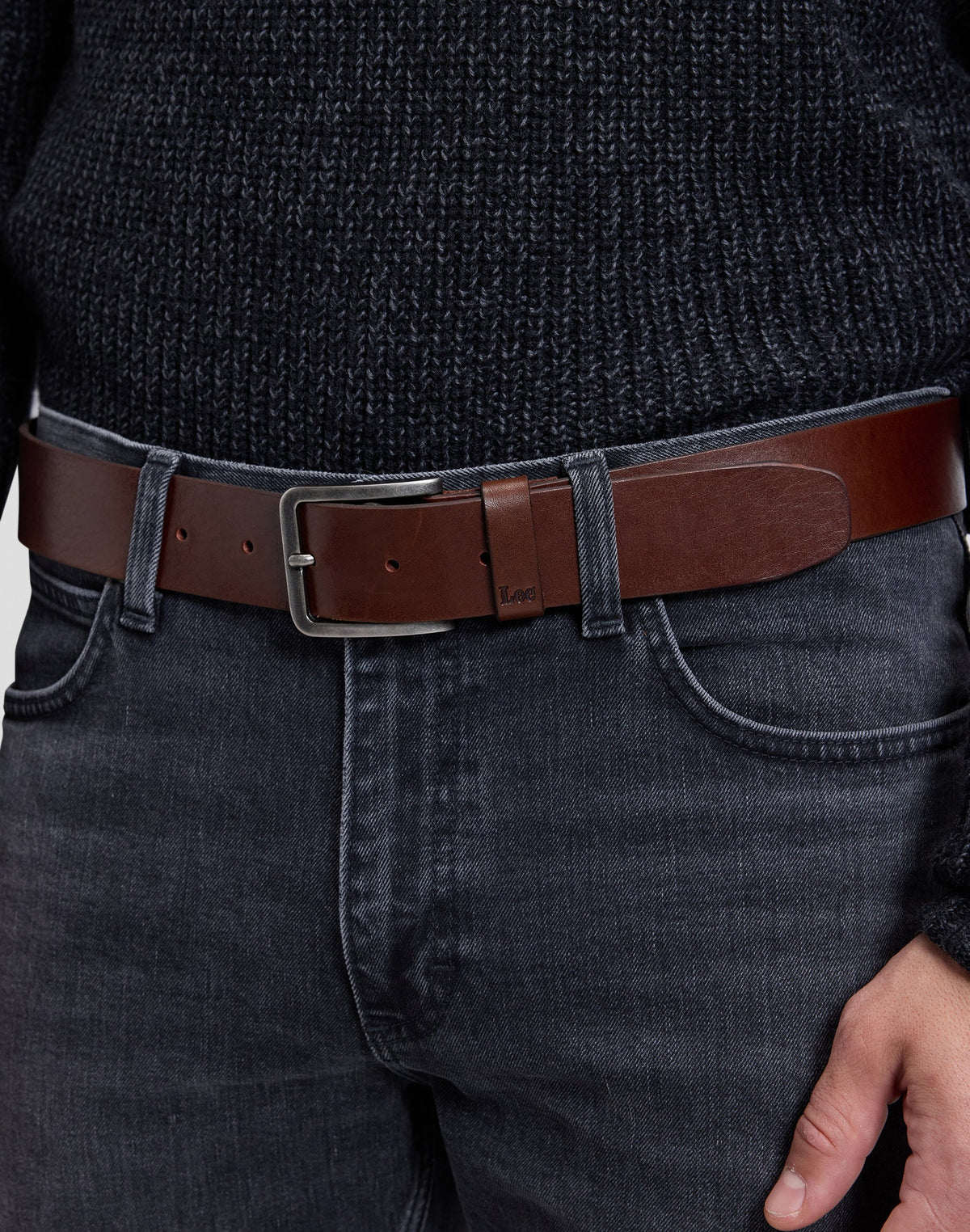 Gürtel Embossed Logo in Dark Brown