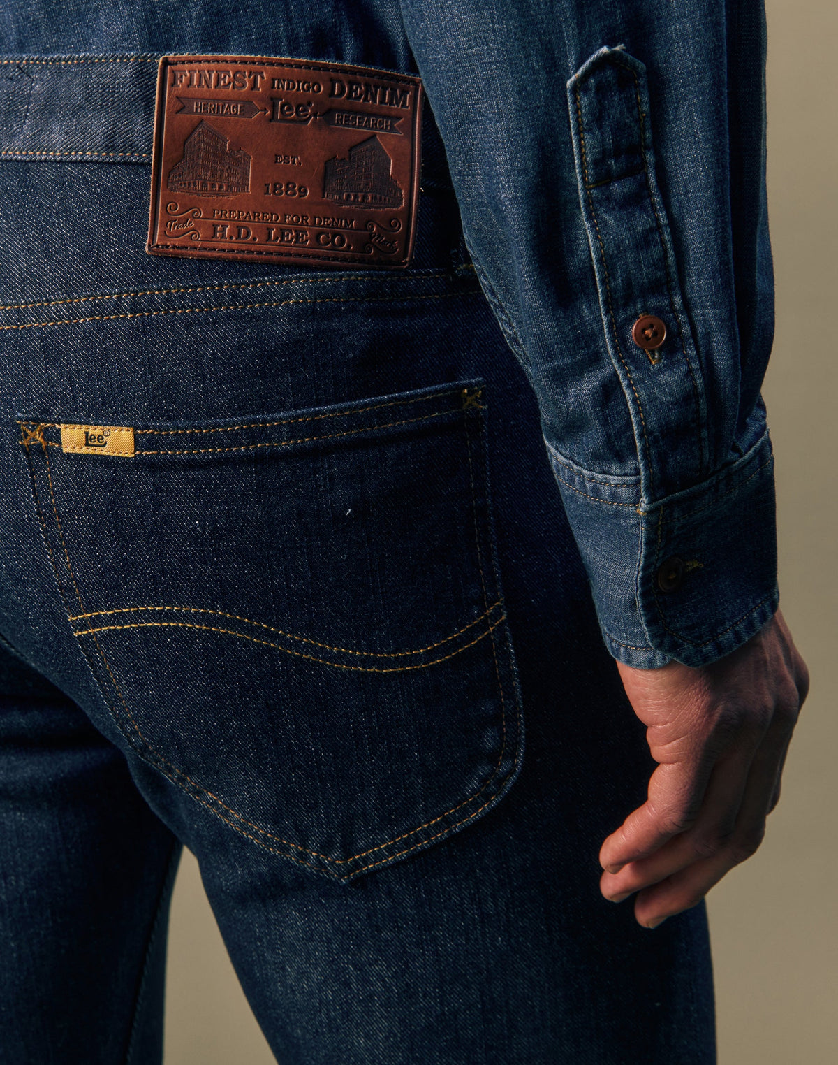 Jeans Slim Straight in Pure Gold