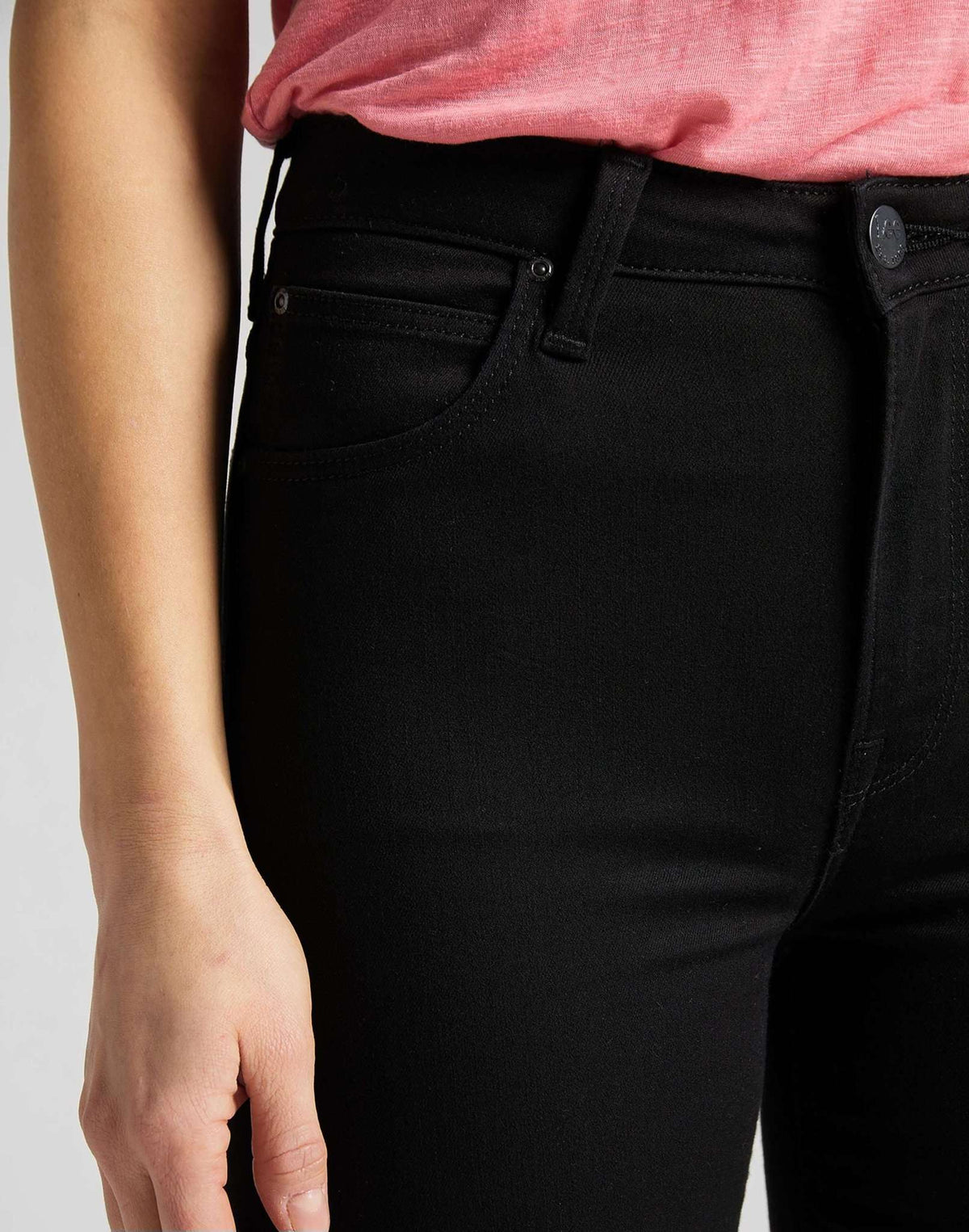 Breese in Black Rinse - LEE Schweiz