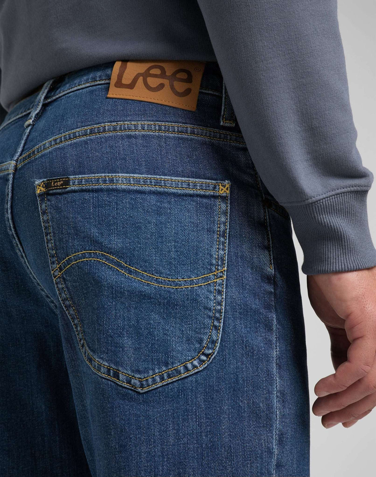 Brooklyn Straight in Mid Stonewash - LEE Schweiz