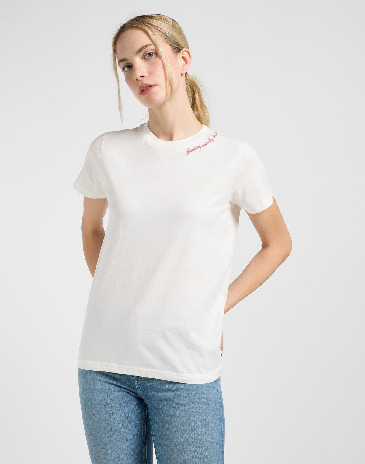 Little Embroidery Tee in Ecru - LEE Schweiz
