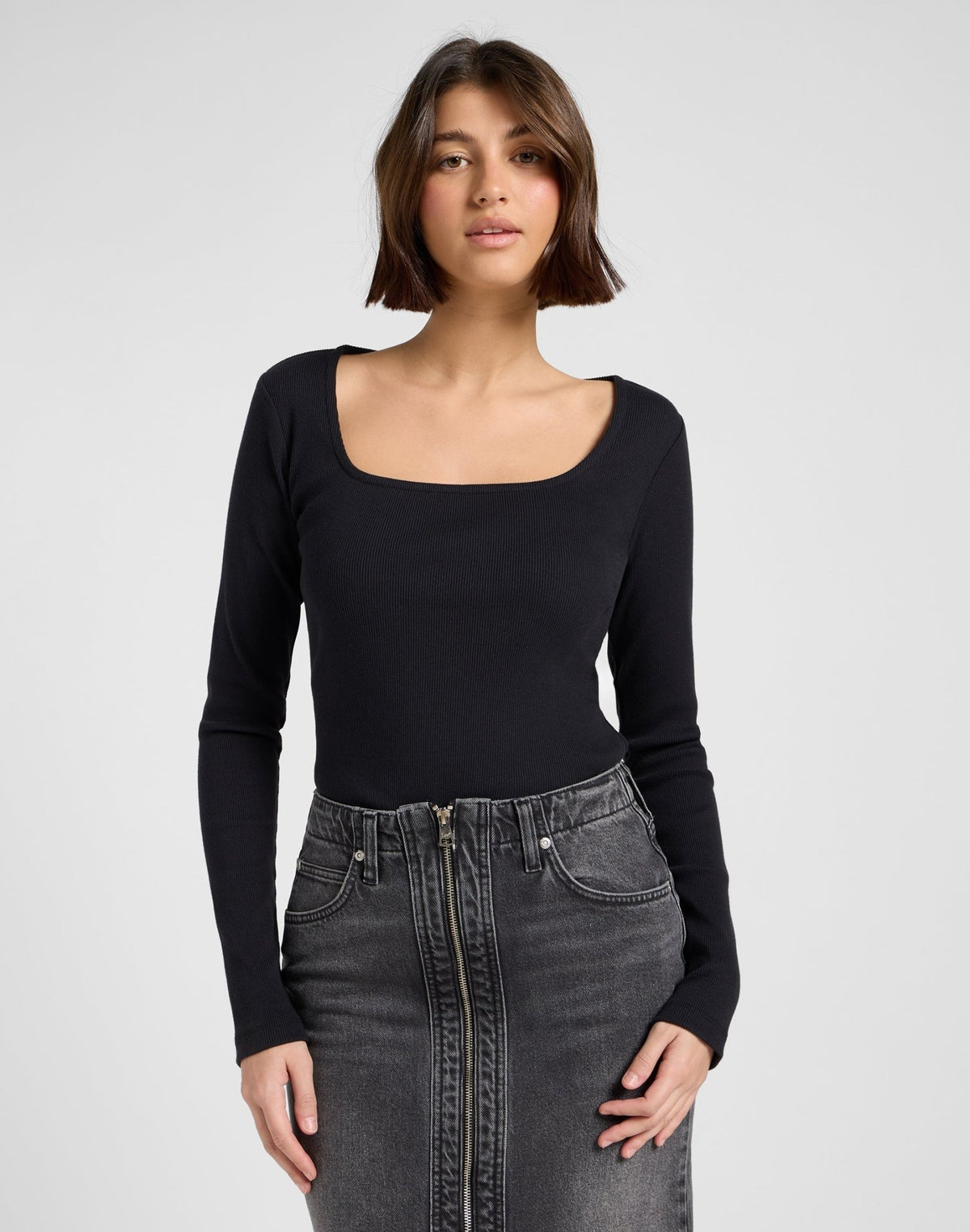 Ls Square Neck in Black - LEE Schweiz