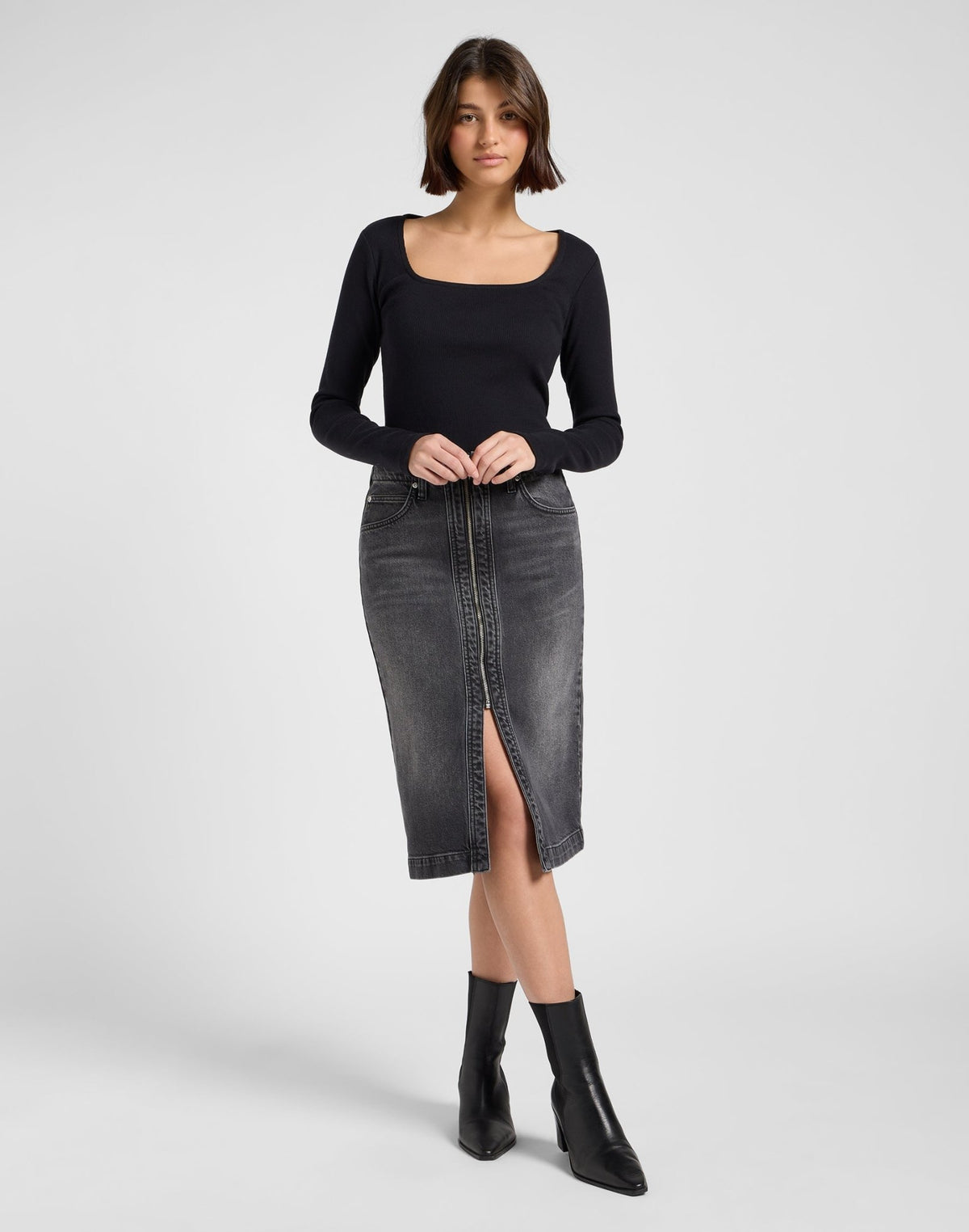 Ls Square Neck in Black - LEE Schweiz