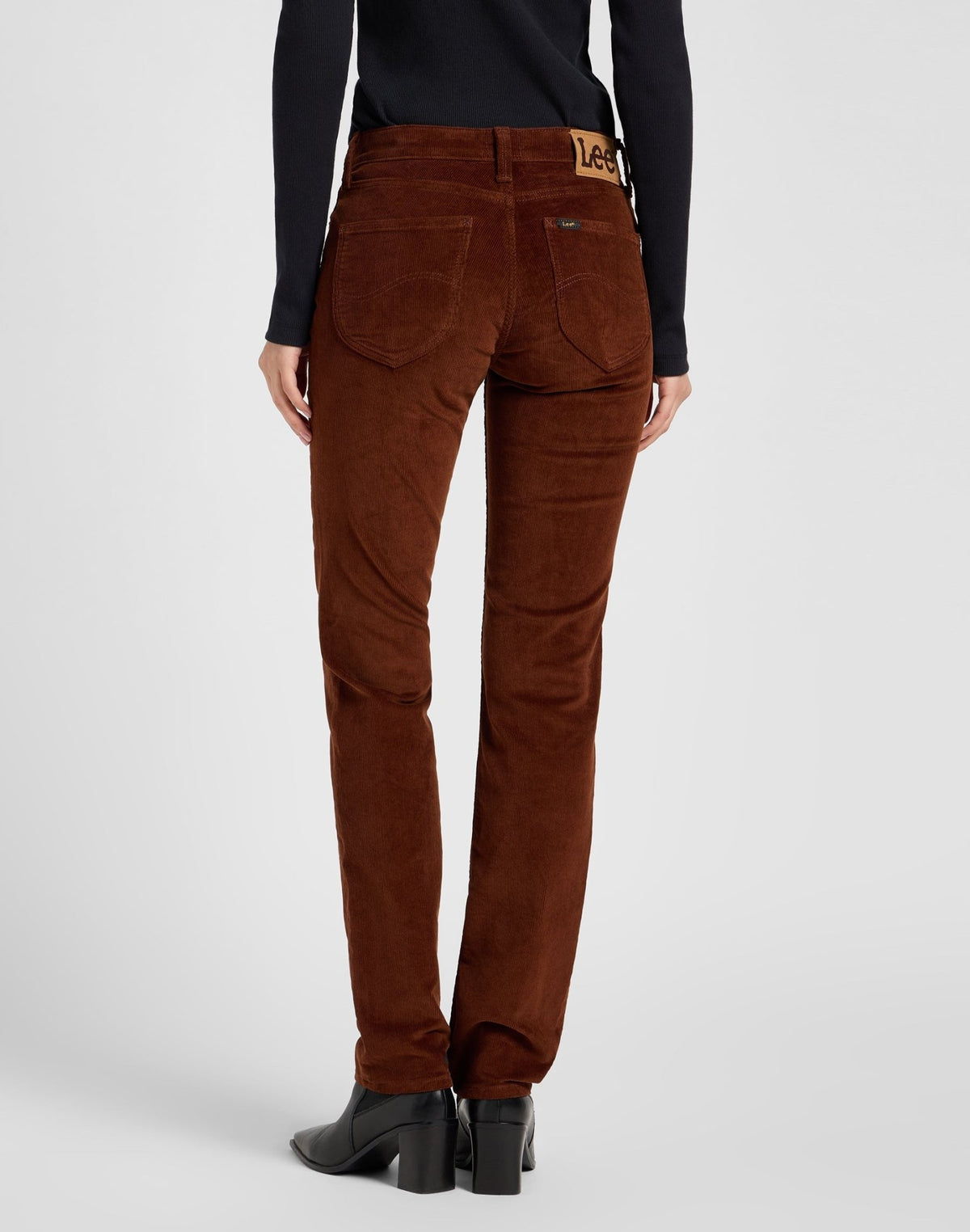 Marion in Luxe Brown - LEE Schweiz