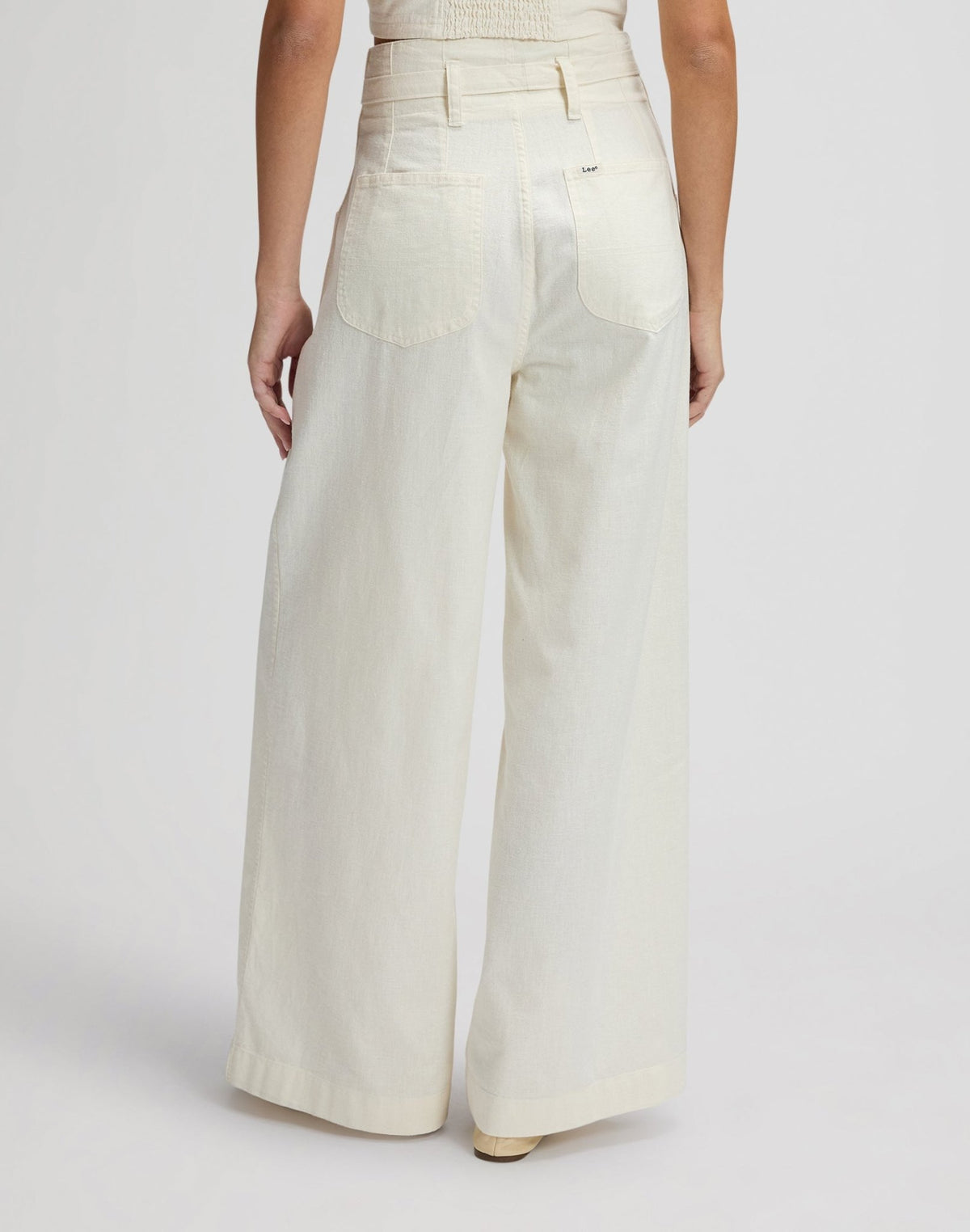 Pleated Trouser in Natural - LEE Schweiz