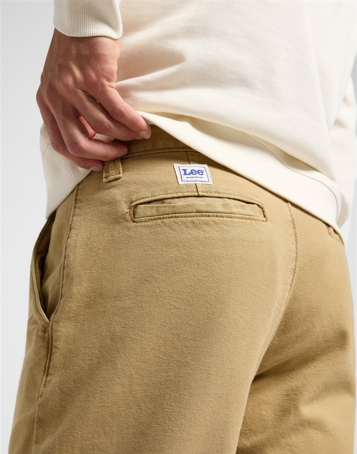 Relaxed Workwear Chino in Oscar Khaki - LEE Schweiz