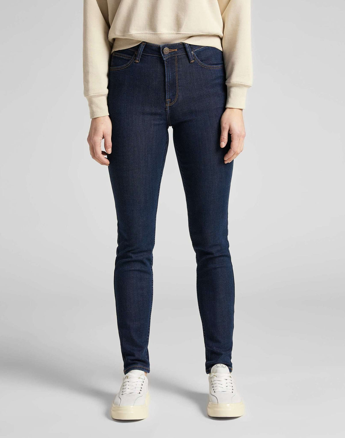 Scarlett High in Tonal Stonewash - LEE Schweiz