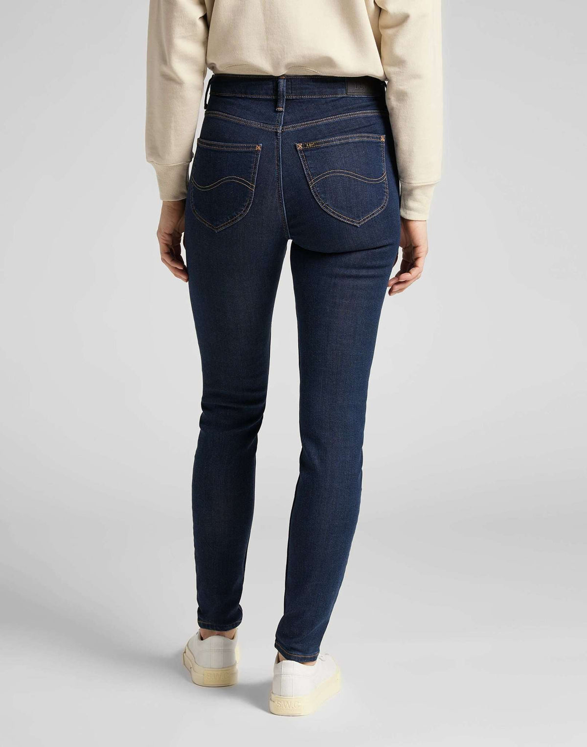 Scarlett High in Tonal Stonewash - LEE Schweiz
