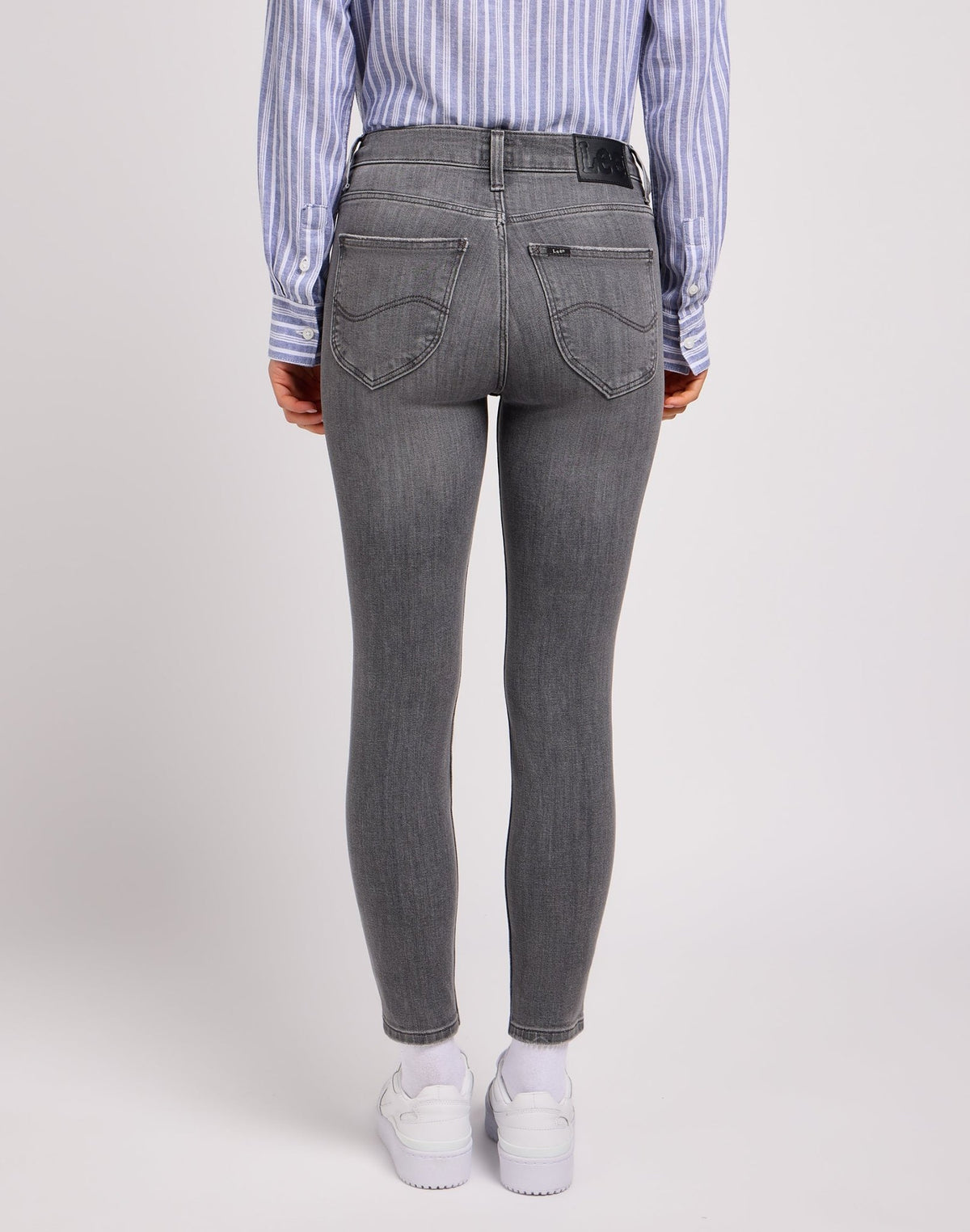 Scarlett High Zip in Ash Stone - LEE Schweiz