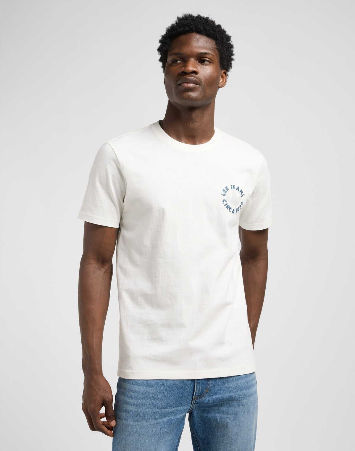 Ss Elevated Ess Logo Tee in Ecru - LEE Schweiz