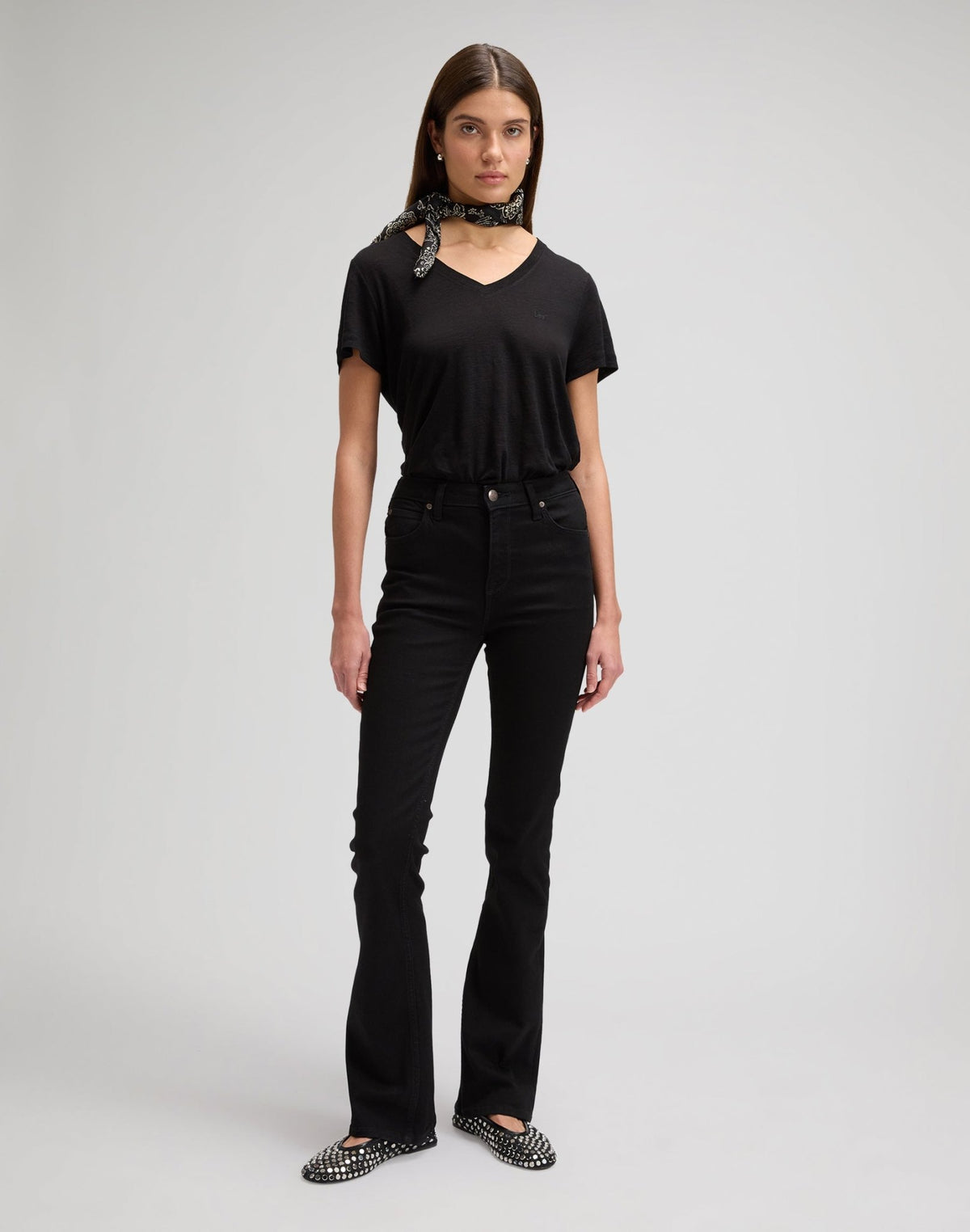V Neck Tee in Black - LEE Schweiz