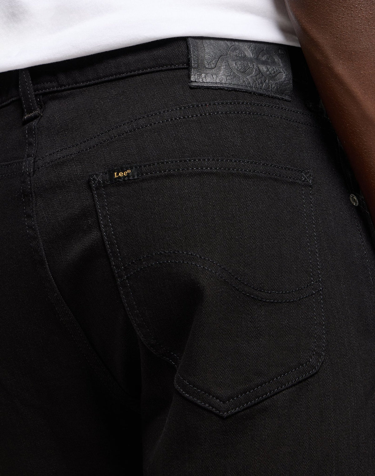 West in Clean Black - LEE Schweiz