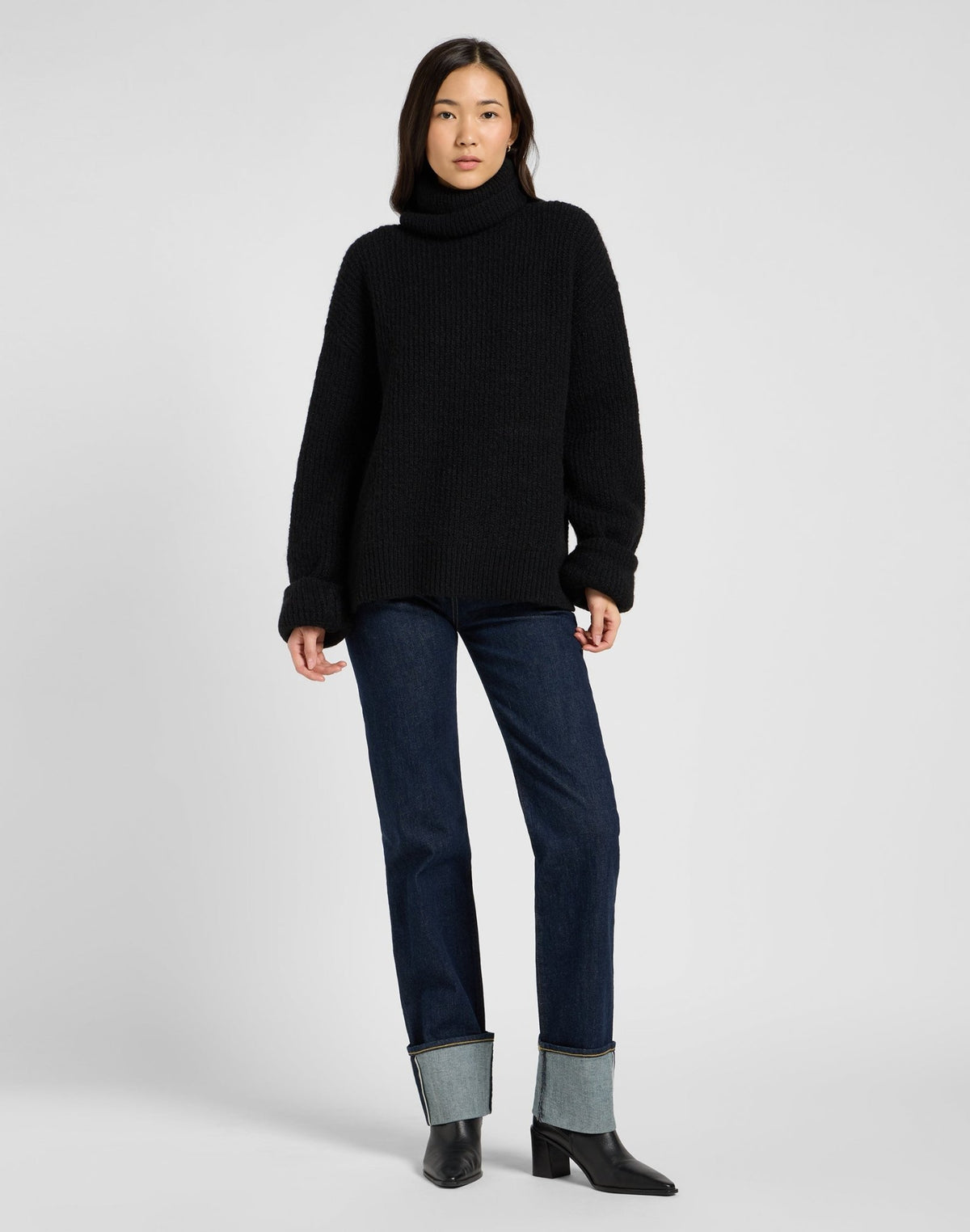 Wide Cuff Turtle Neck in Unionall Black - LEE Schweiz