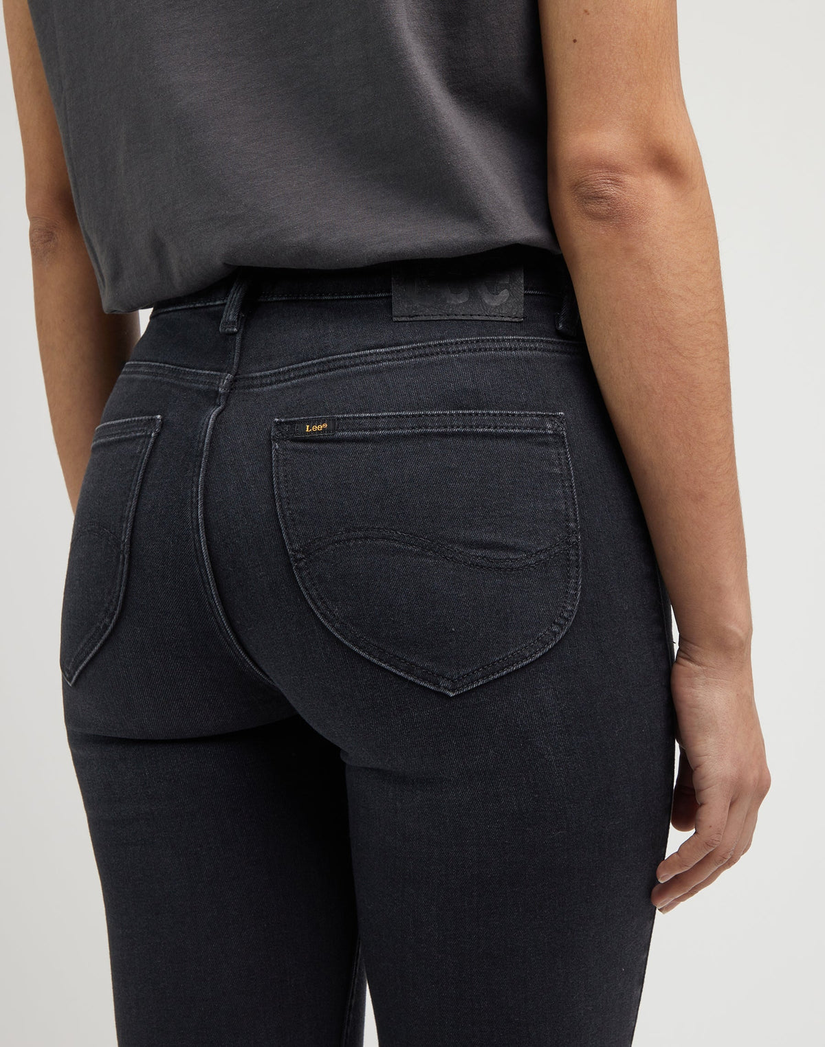 Scarlett High in Tingled Black