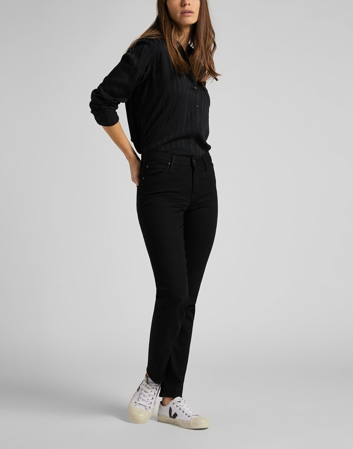 Elly in Black Rinse - LEE Schweiz