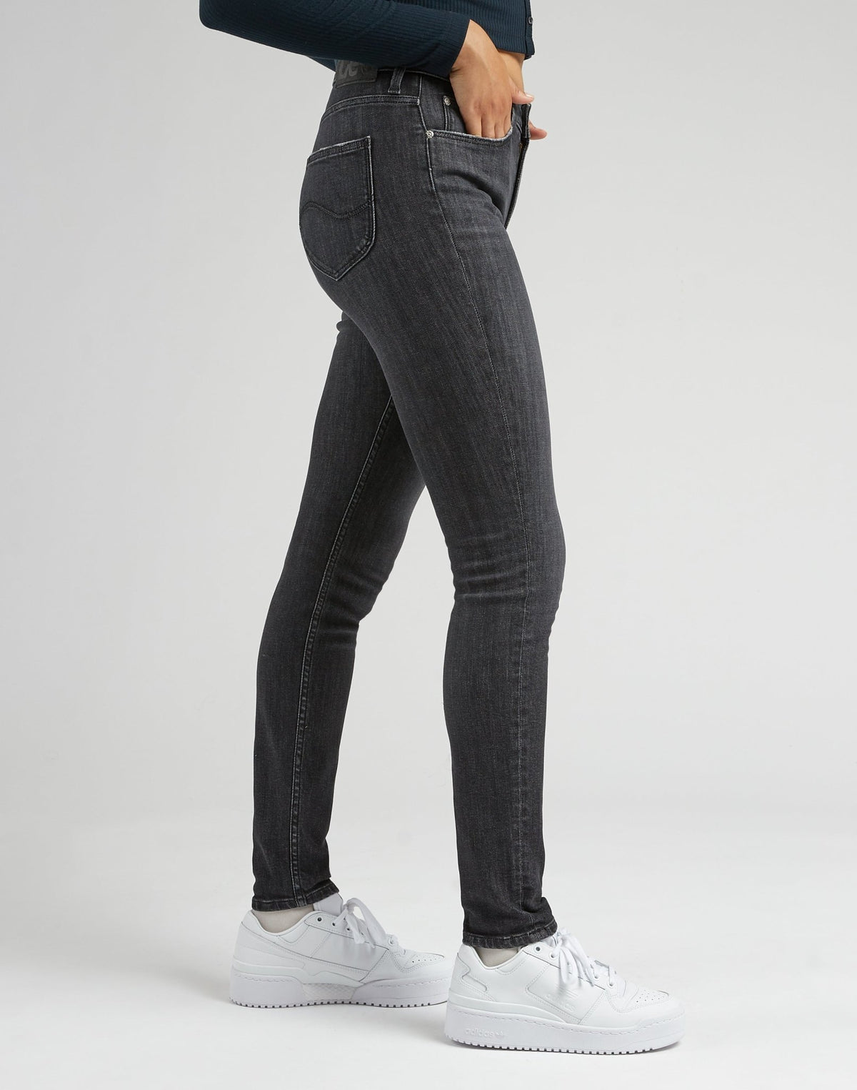 Scarlett High in Middle Of The Night - LEE Schweiz