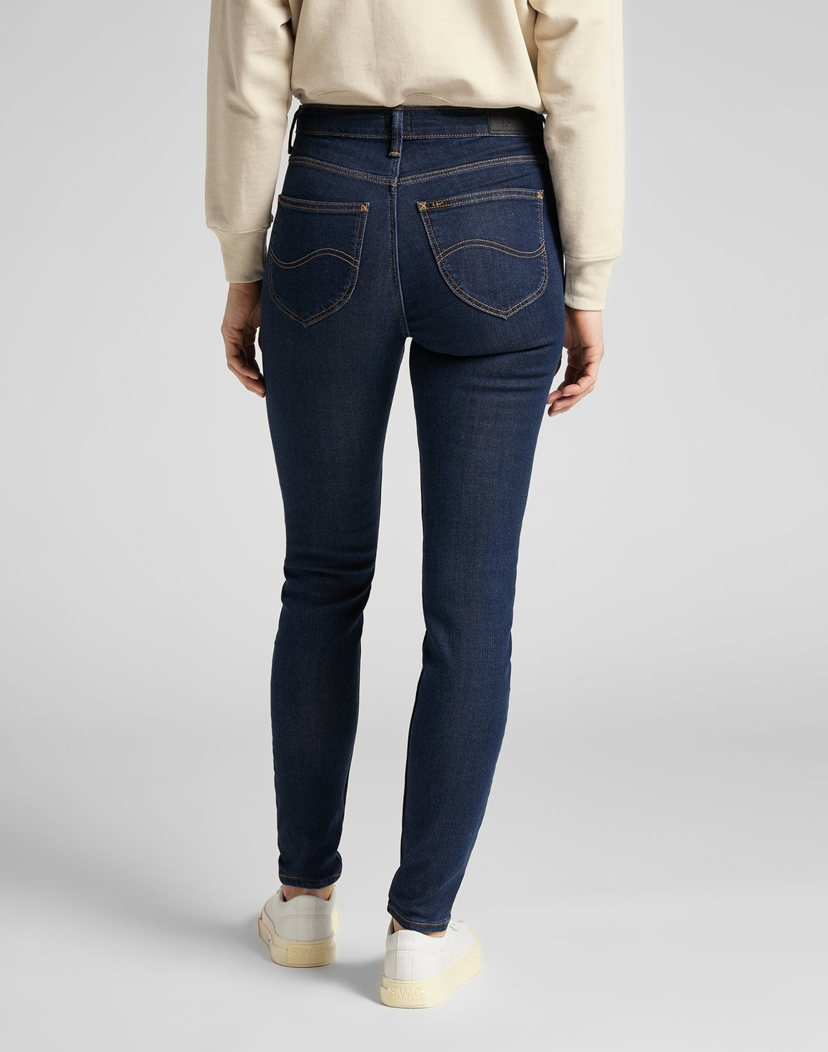 Scarlett High in Tonal Stonewash - LEE Schweiz