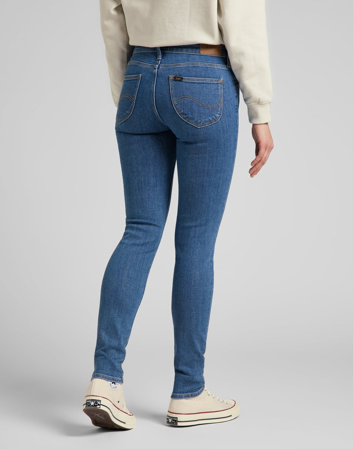 Scarlett in Mid Lexi - LEE Schweiz