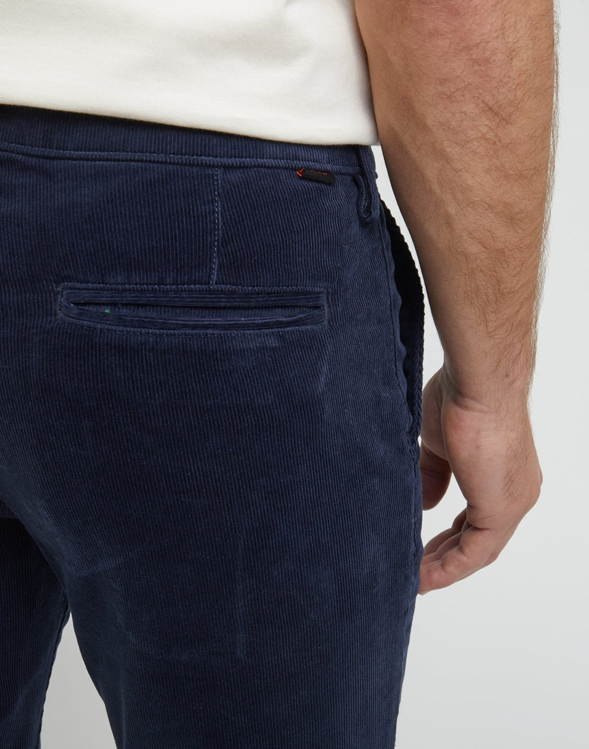 Slim Chino Corduroy in Sky Captain - LEE Schweiz