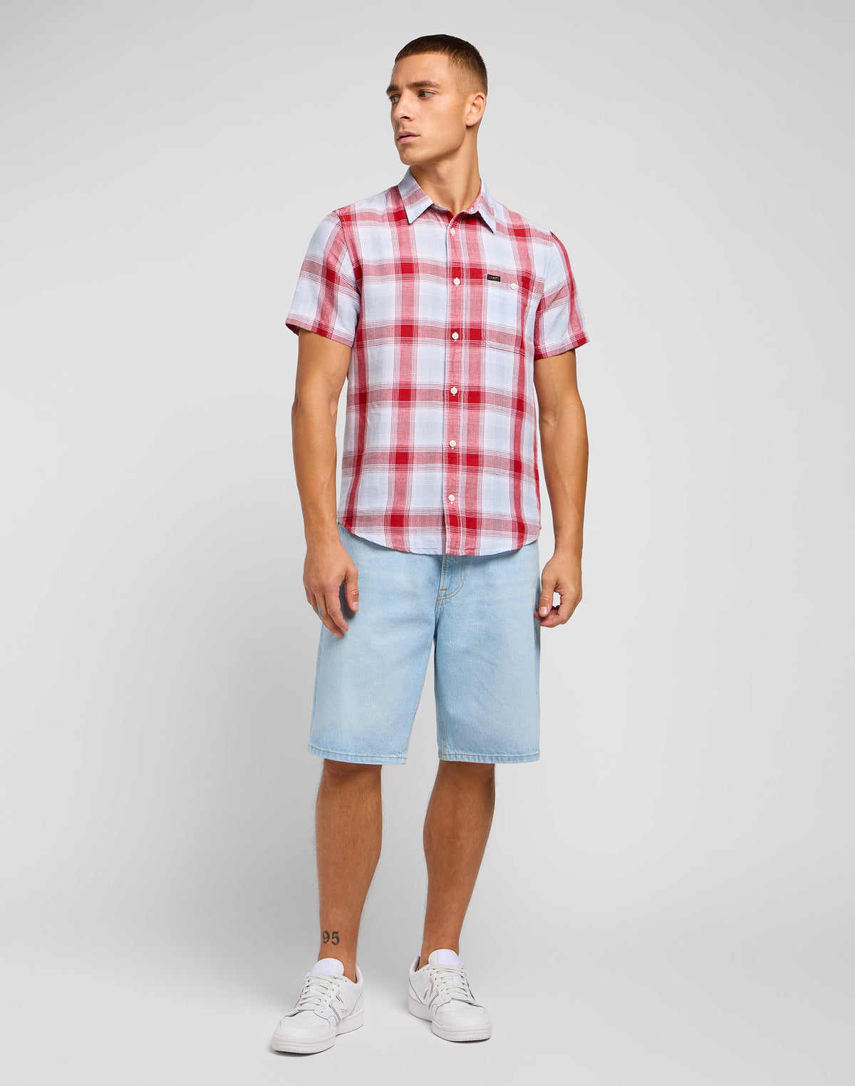 Leesure Shirt in Garnet
