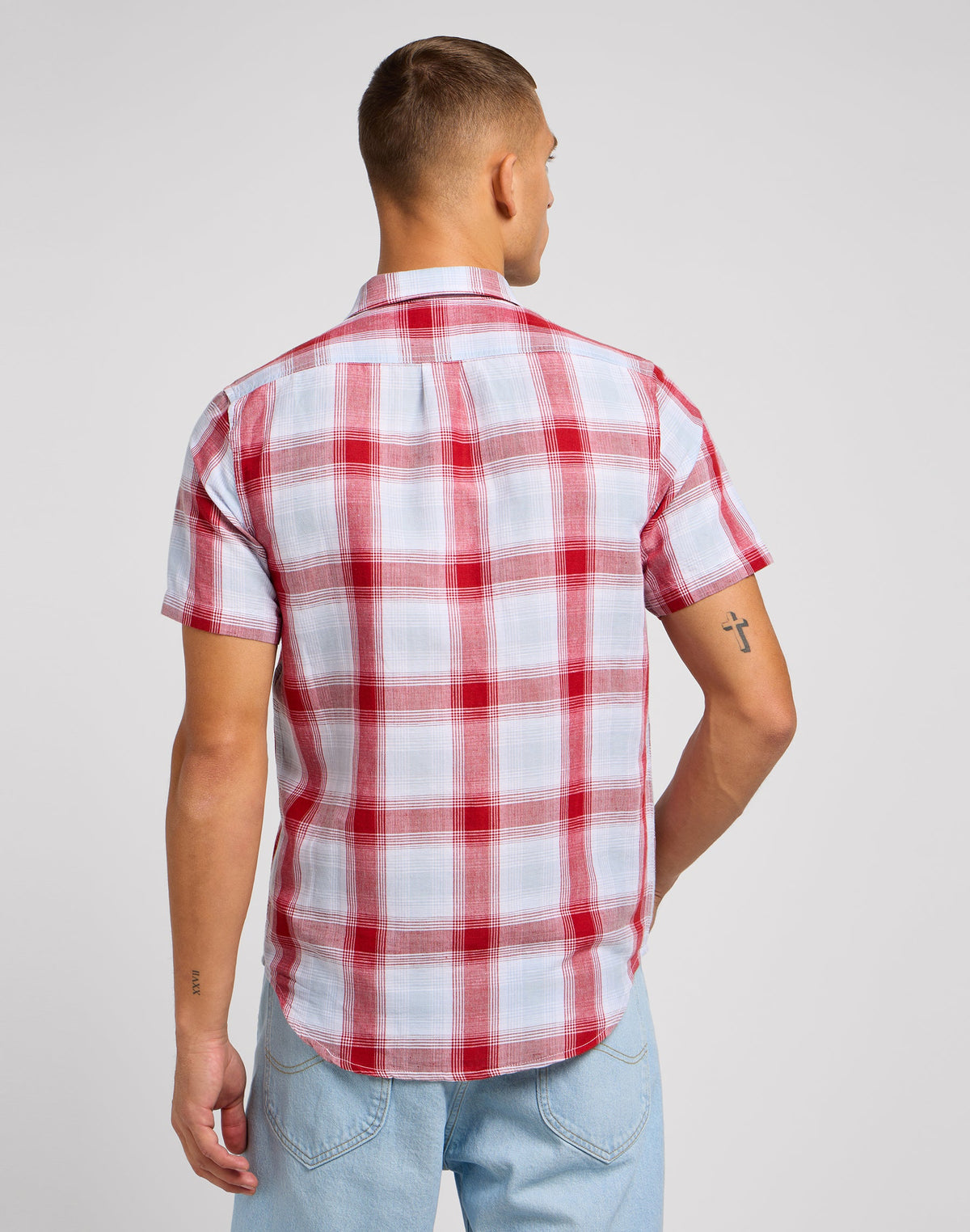 Leesure Shirt in Garnet