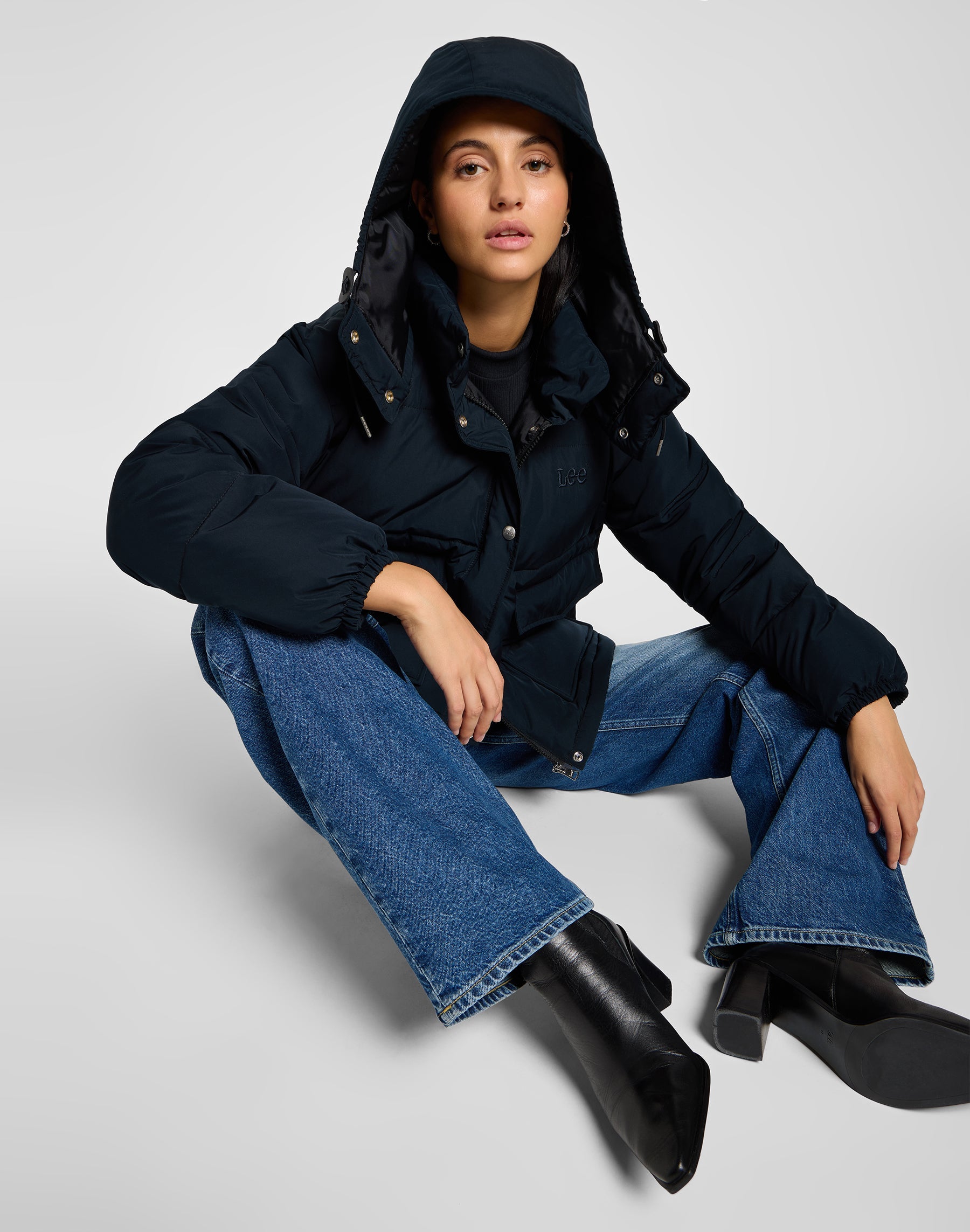 Hooded Short Puffer in Unionall Black