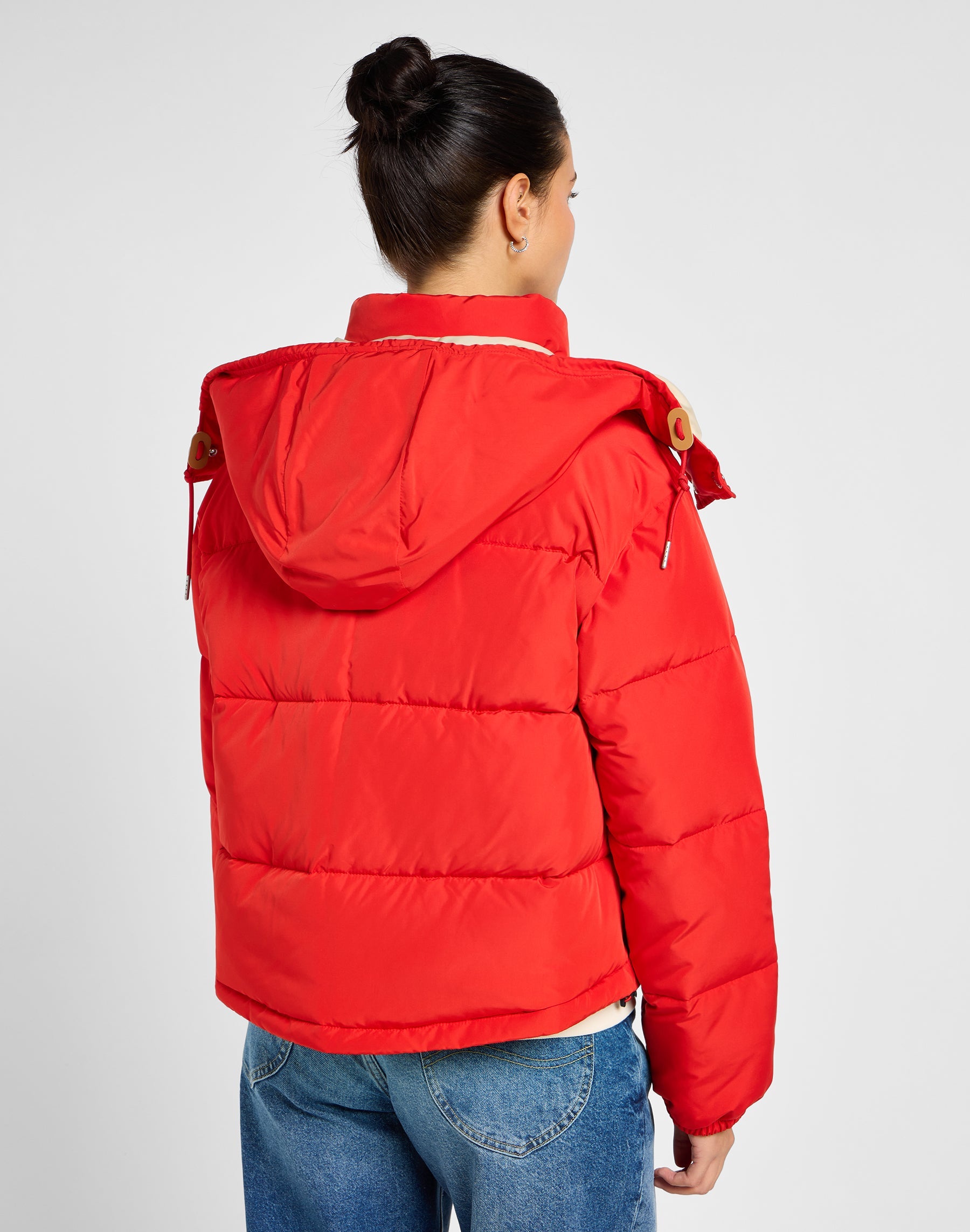 Hooded Short Puffer in True Red