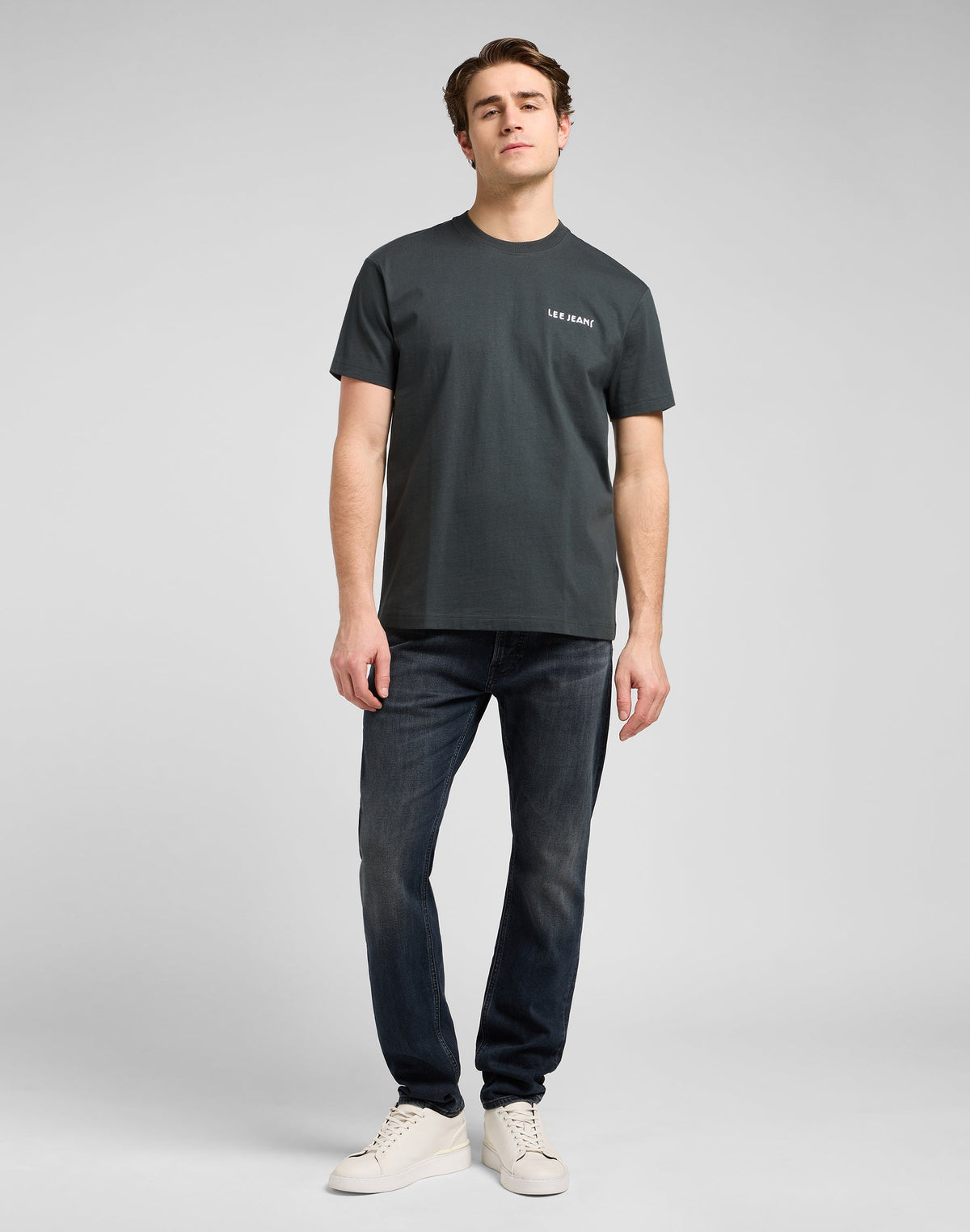 Ss Relaxed Graphic Tee in Washed Black