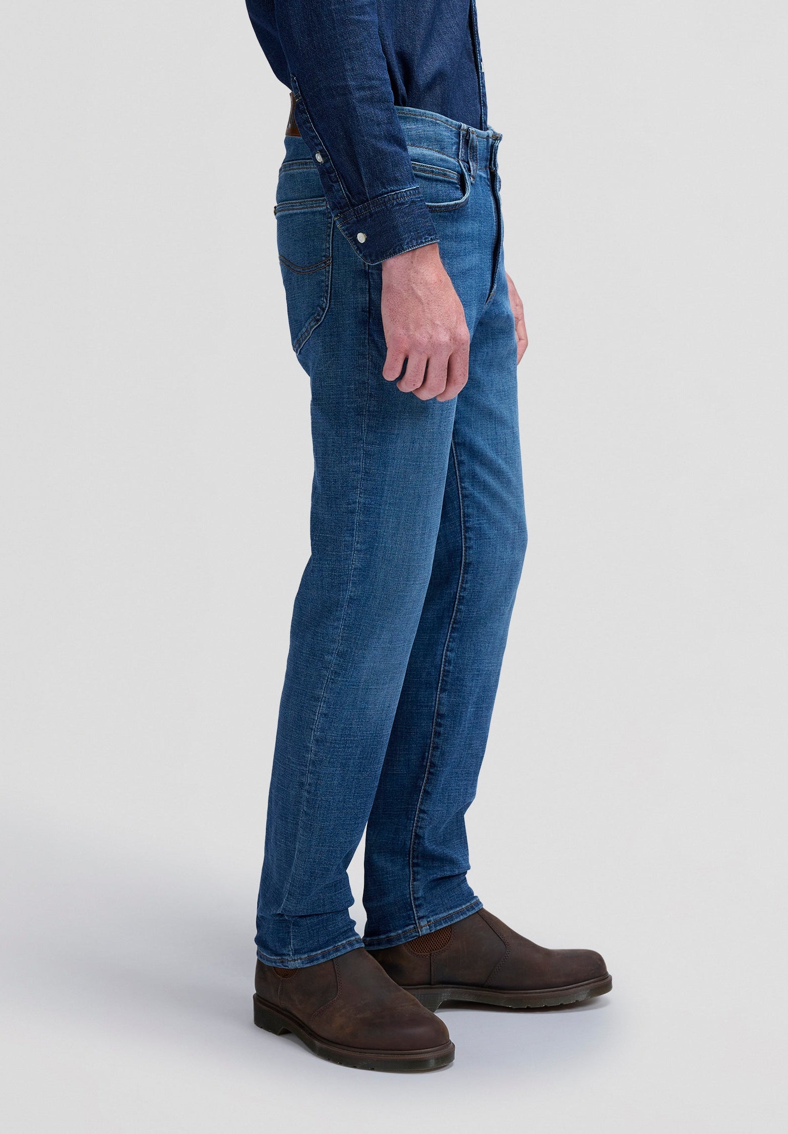 Slim Fit Mvp in Astro Blue