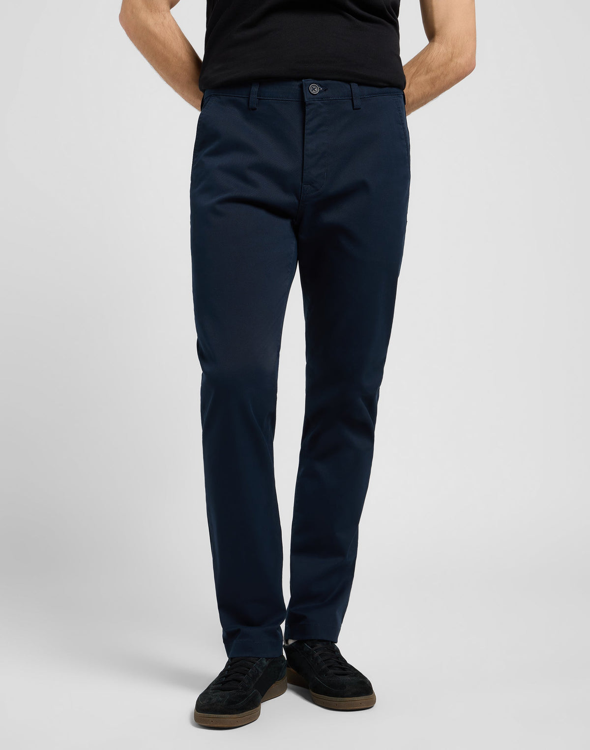 Regular Chino in Rivet Navy