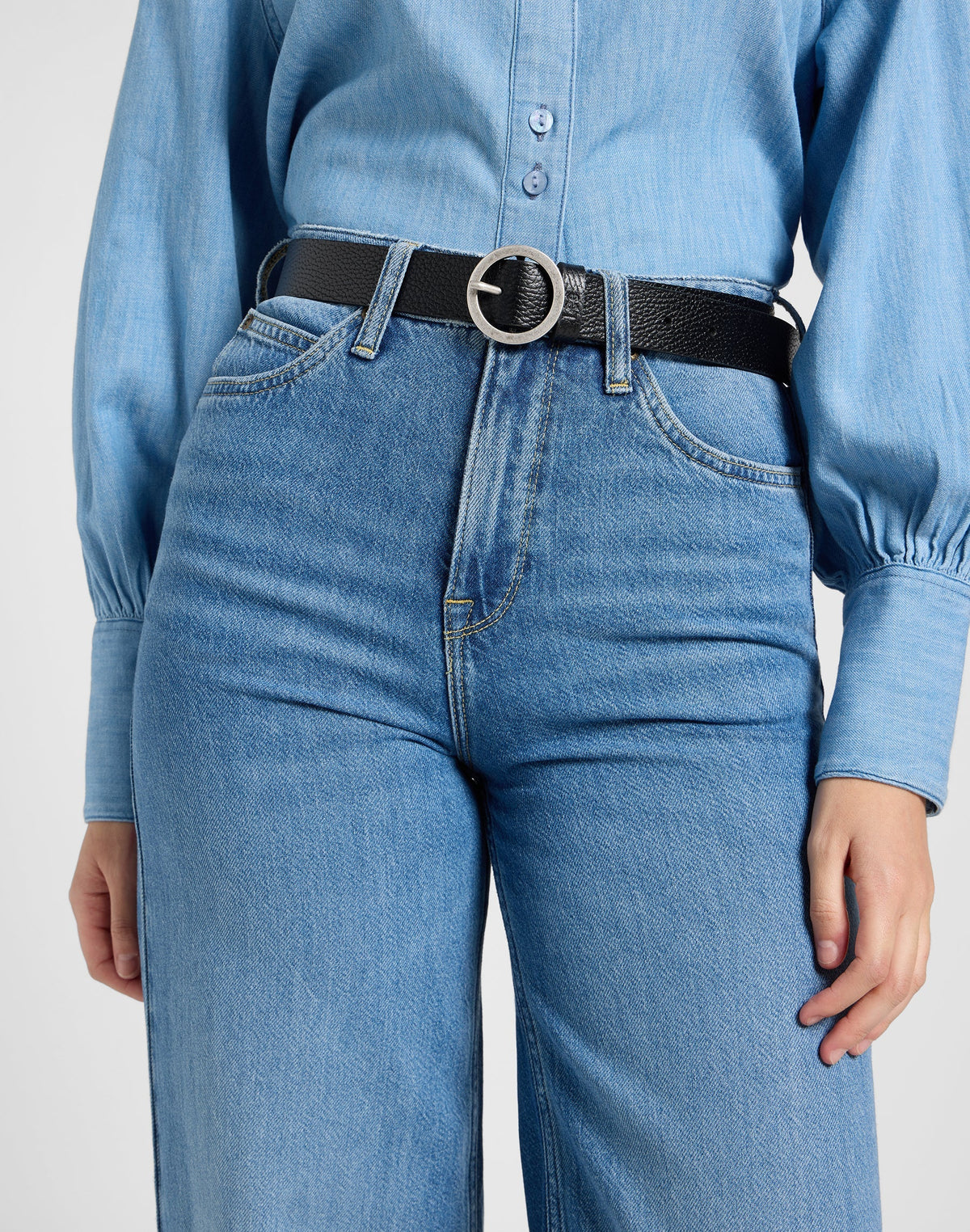 Round Buckle Belt in Black