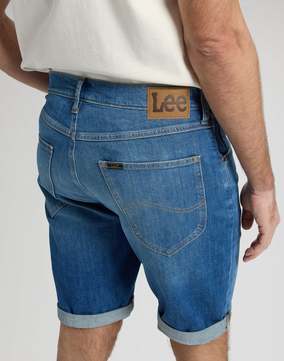 5 Pocket Short in Bud