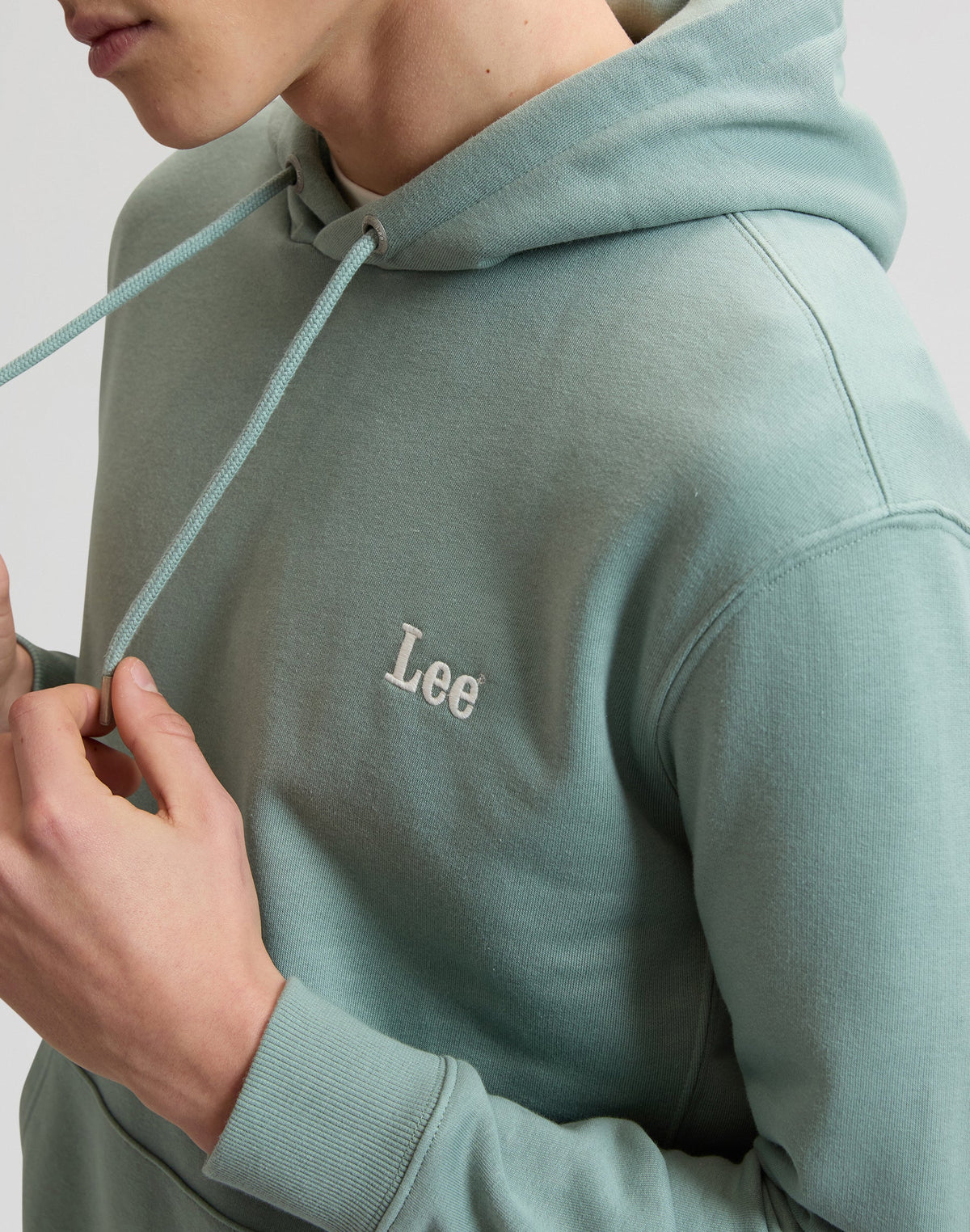 Essential Lee Hoodie in Desert Sage