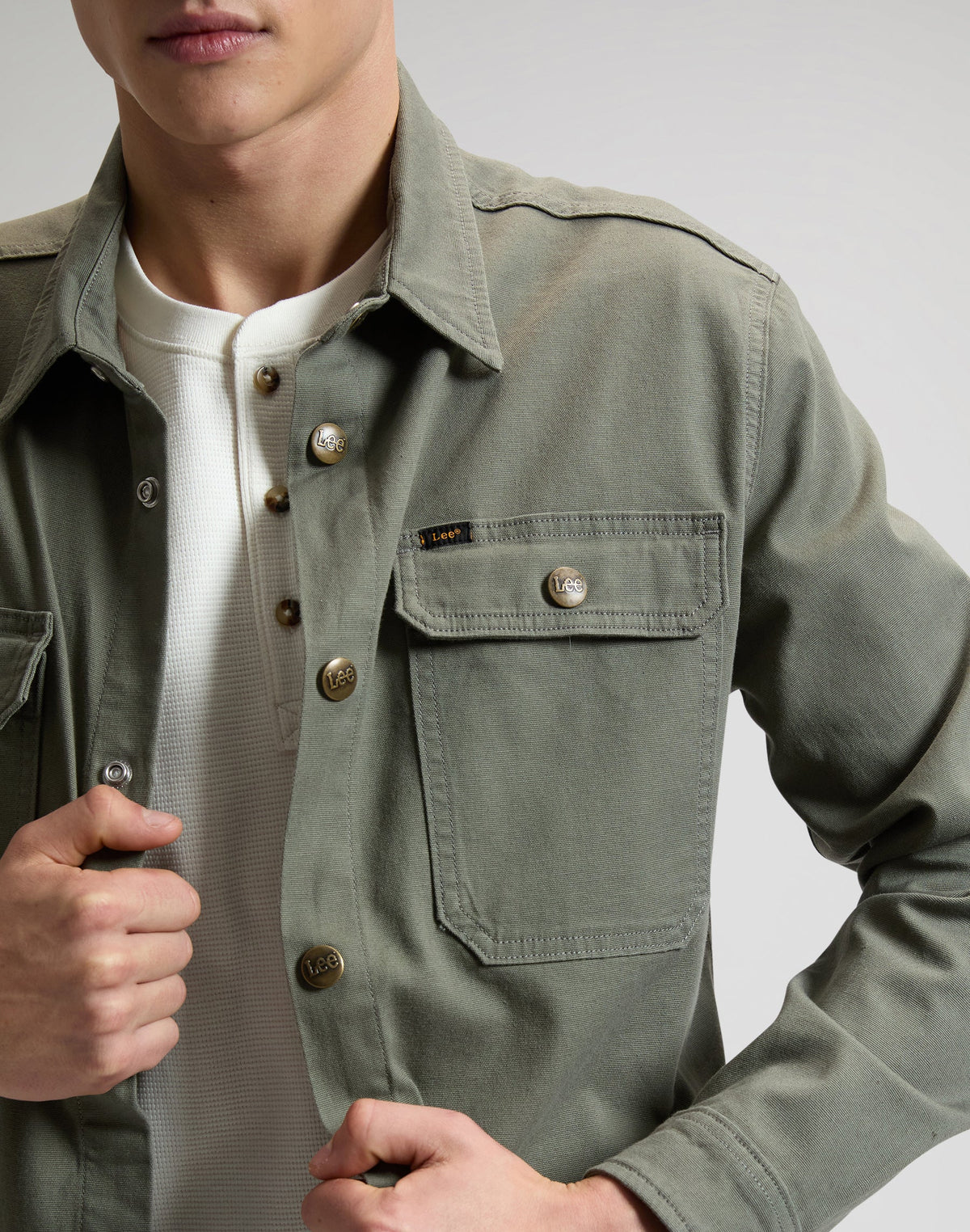 2 Pocket Overshirt in Lichen Olive
