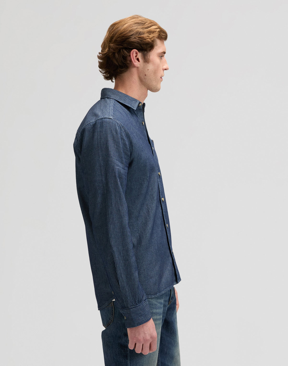 Leesure Shirt in Indigo Railroad Texture