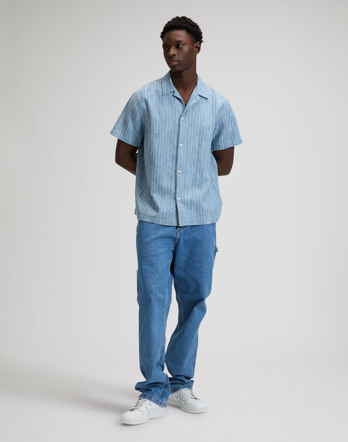 Novelty Resort Shirt in Mid Wash