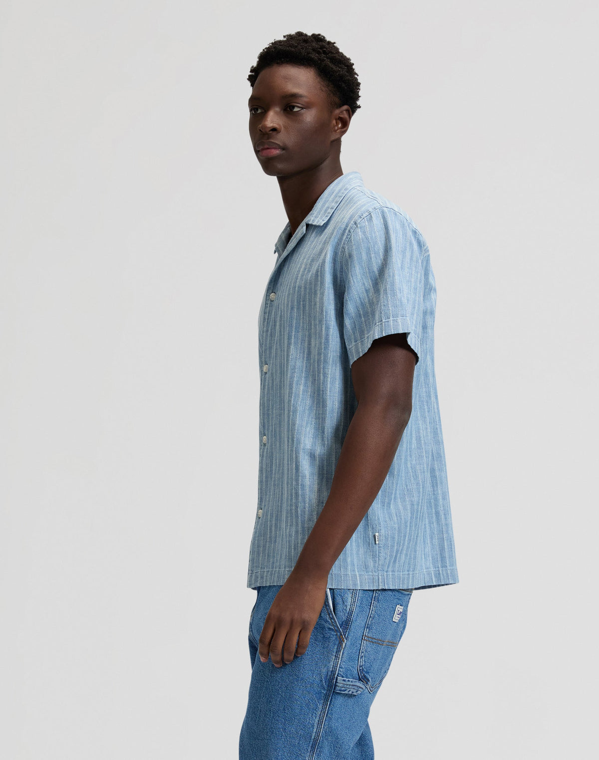 Novelty Resort Shirt in Mid Wash
