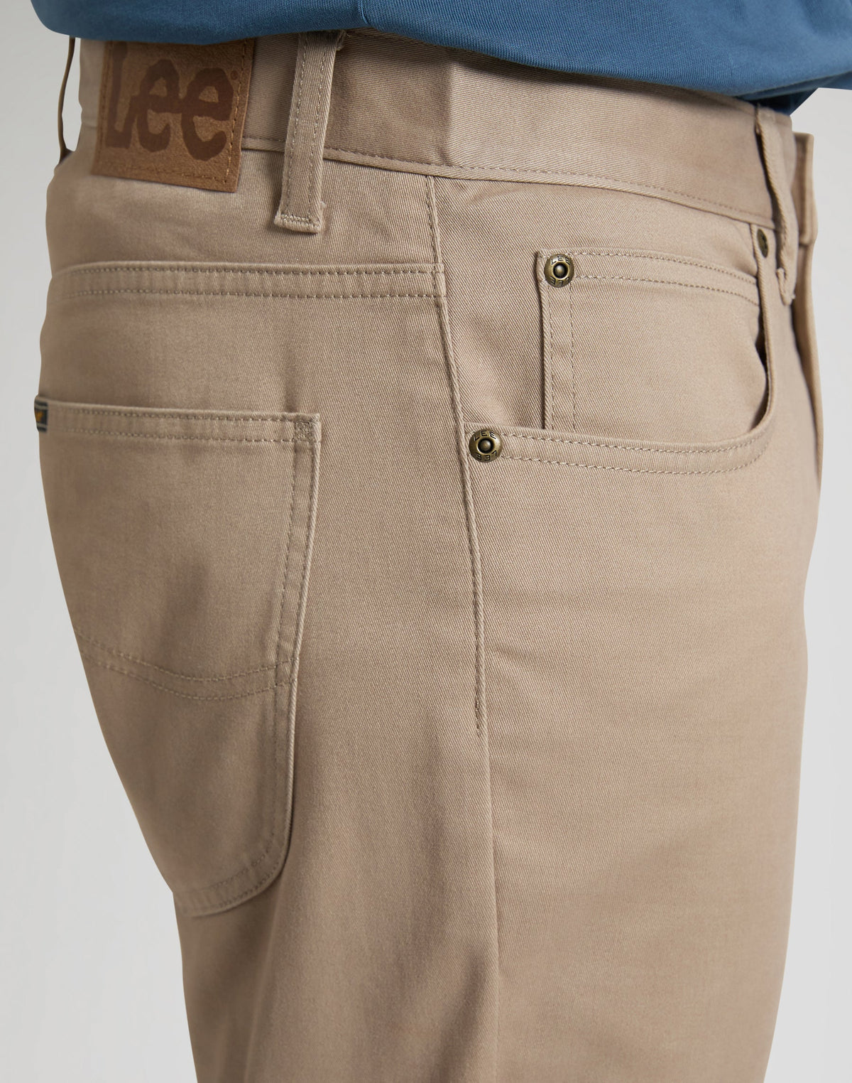 Daren in Dark Taupe