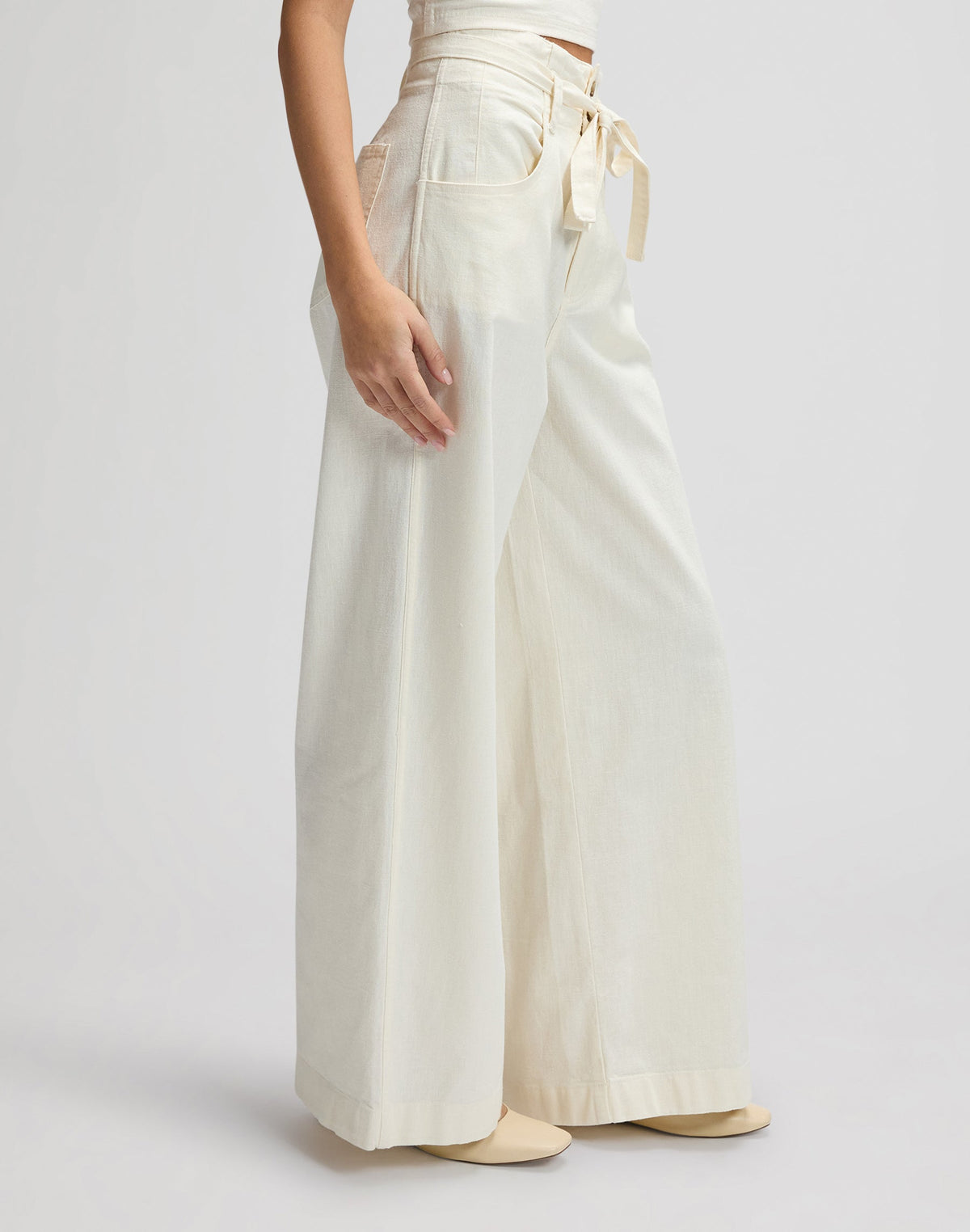 Pleated Trouser in Natural