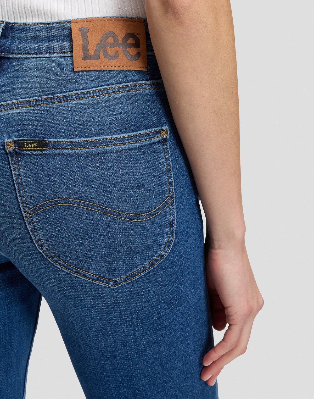 Jeans Elly in Rebel Mid