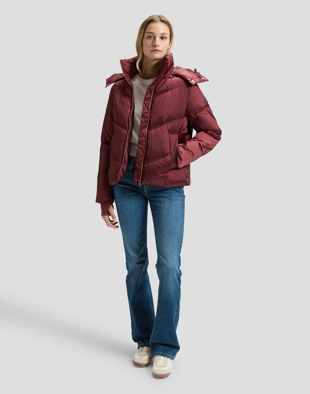 Winterjacke Short Hooded Puffer in Port