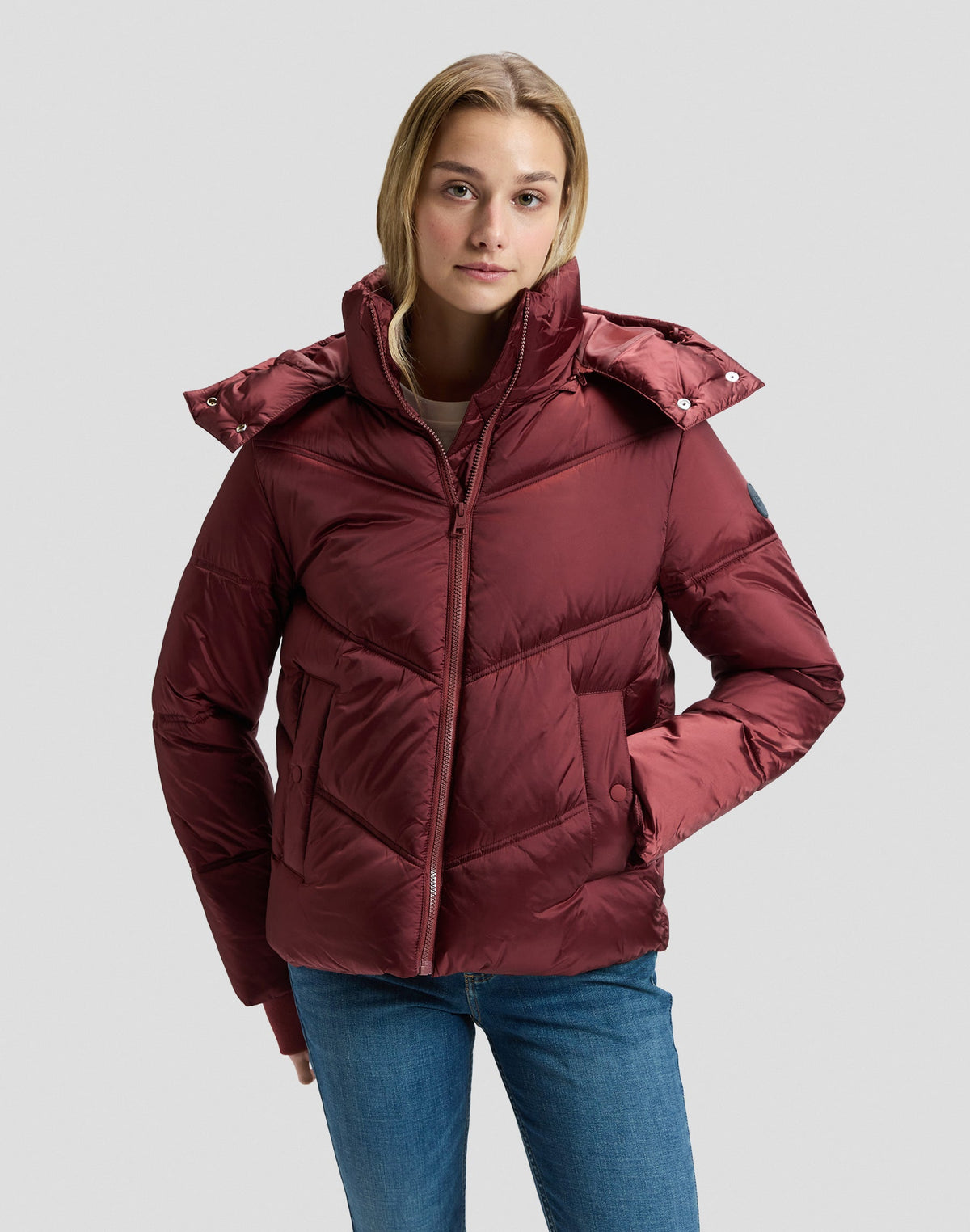 Winterjacke Short Hooded Puffer in Port