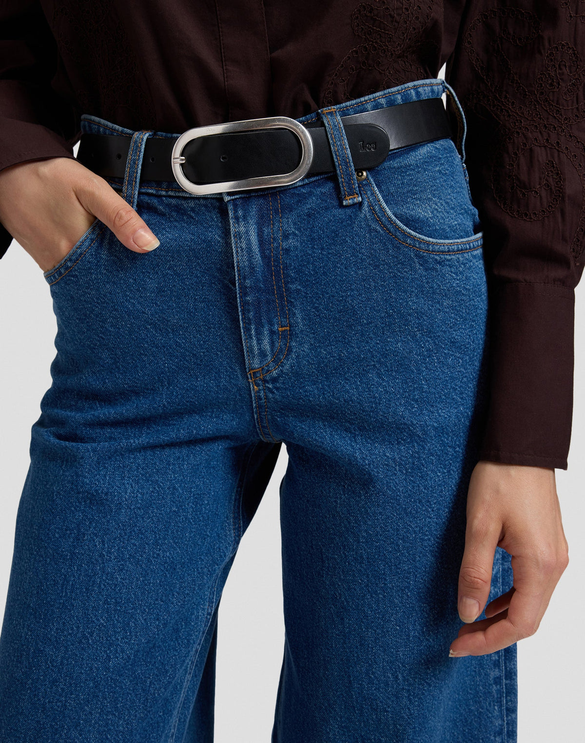 Gürtel Oval Buckle in Black
