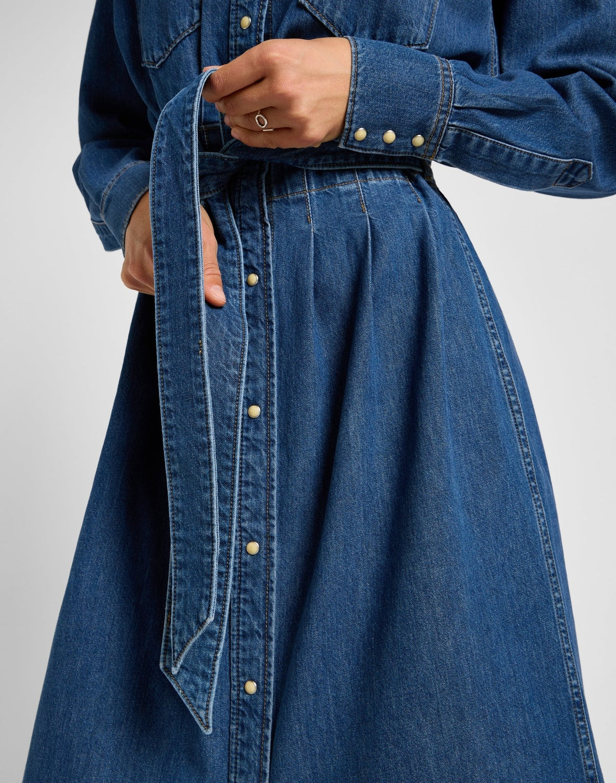 Belted Western Dress in Blue Fusion - LEE Schweiz