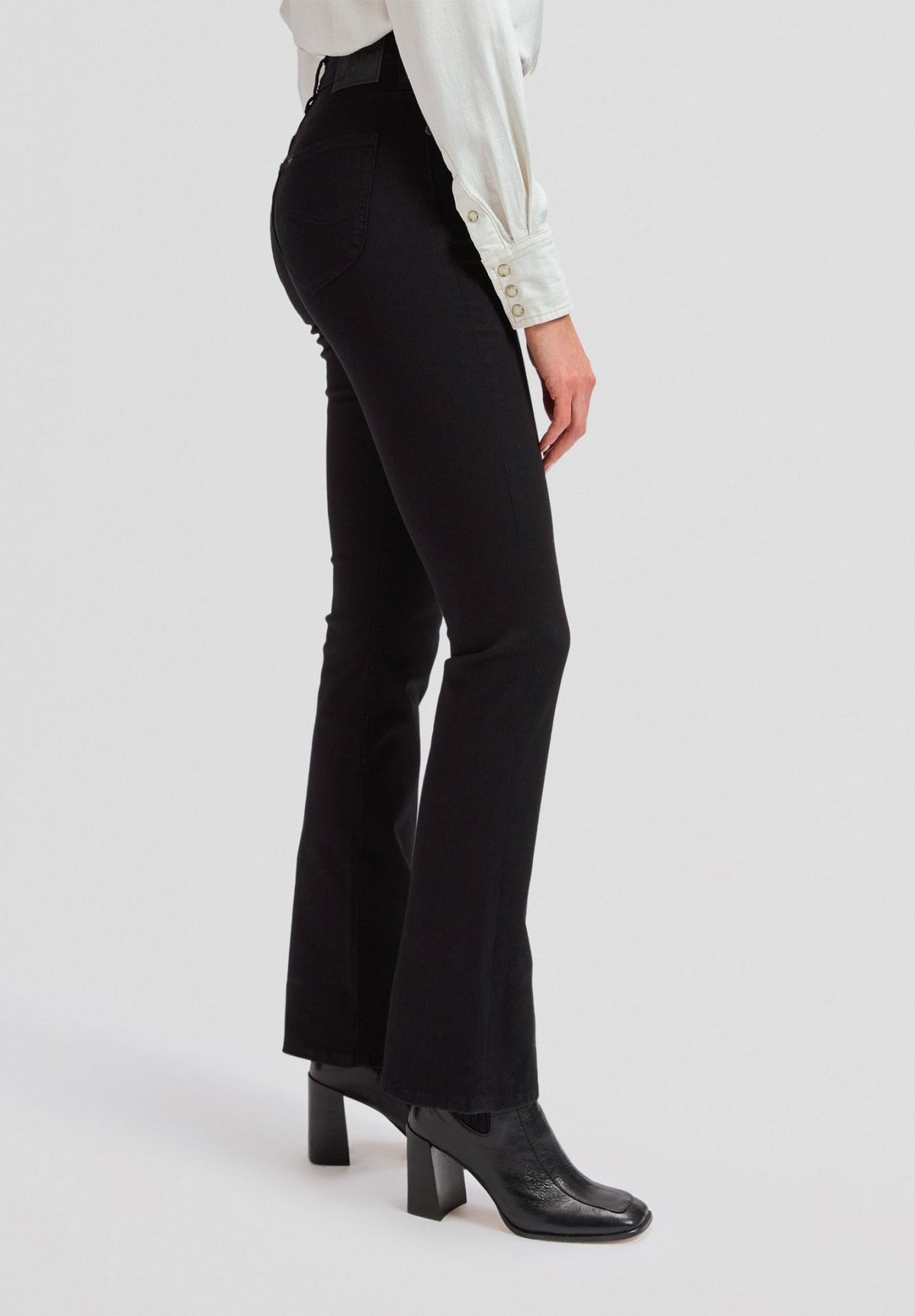Breese Bootcut in Black Rinse - LEE Schweiz