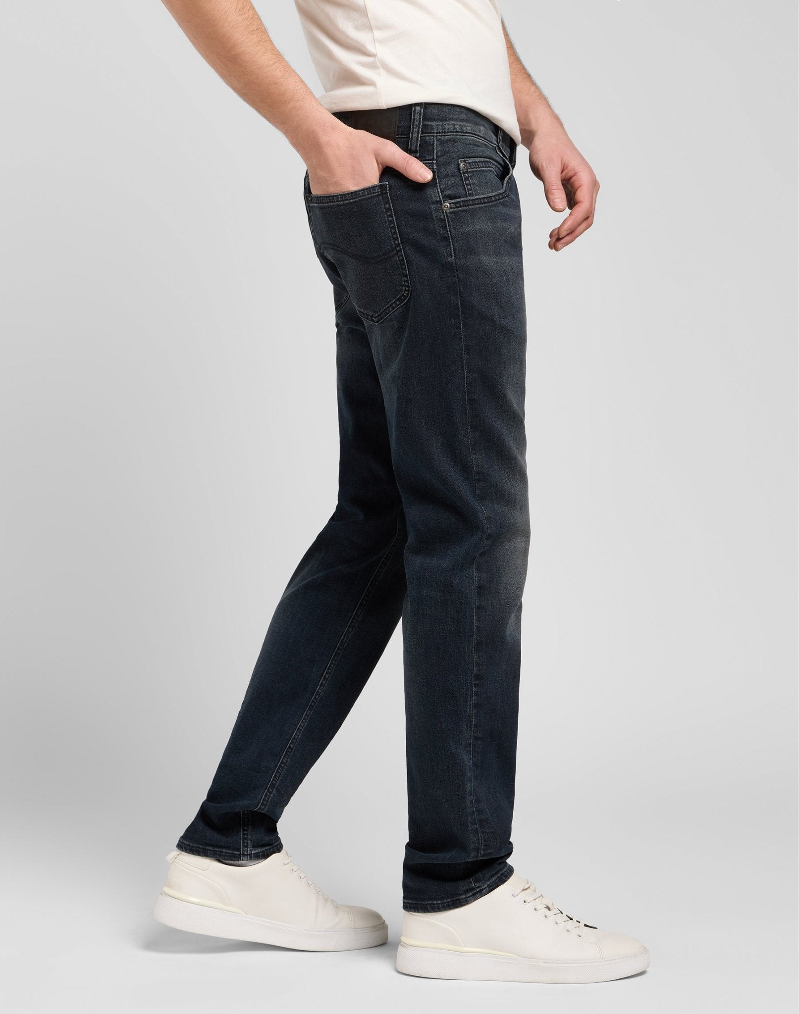 Daren Zip Fly in Blue Matter