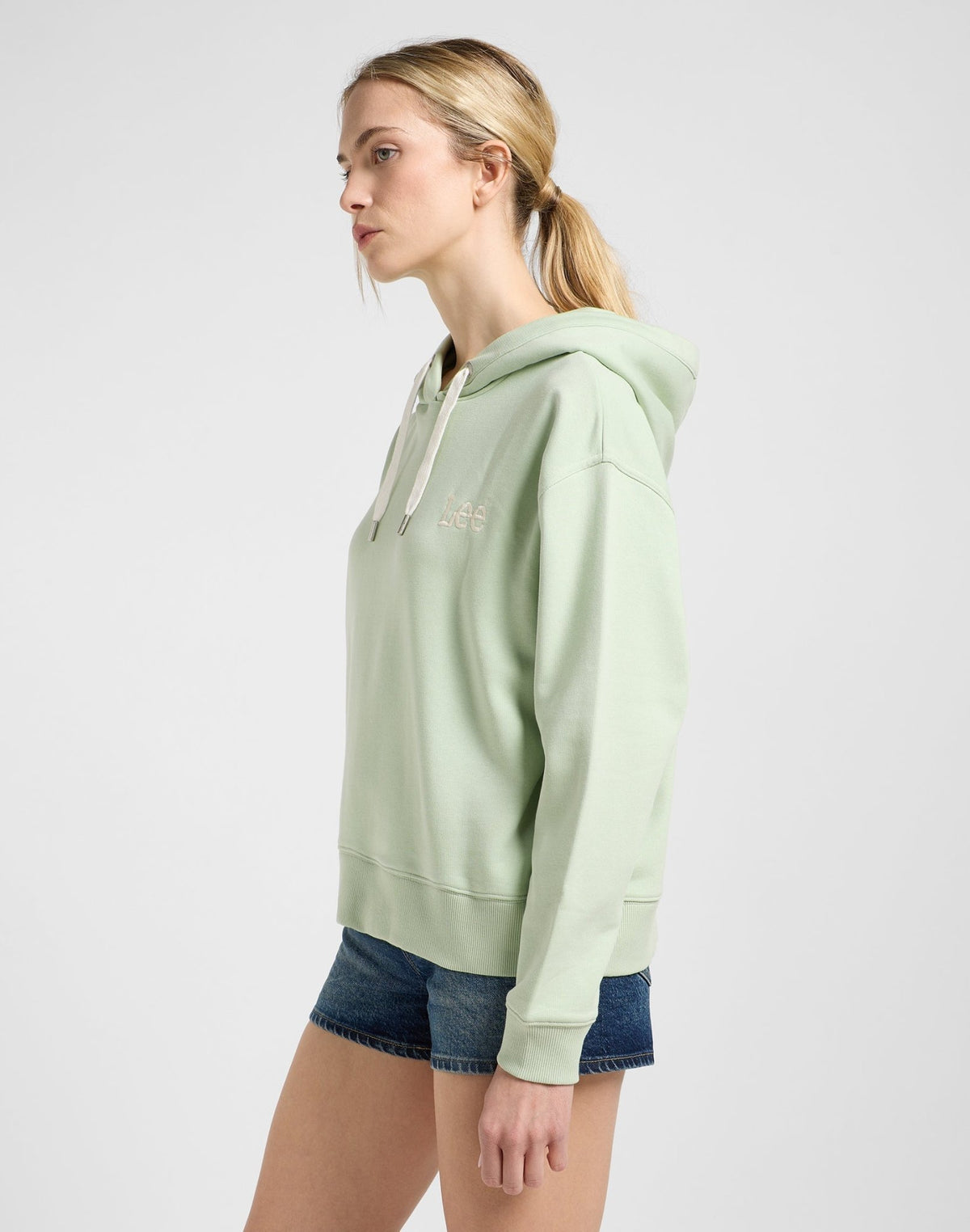 Essential Hoodie in Soft Sage - LEE Schweiz