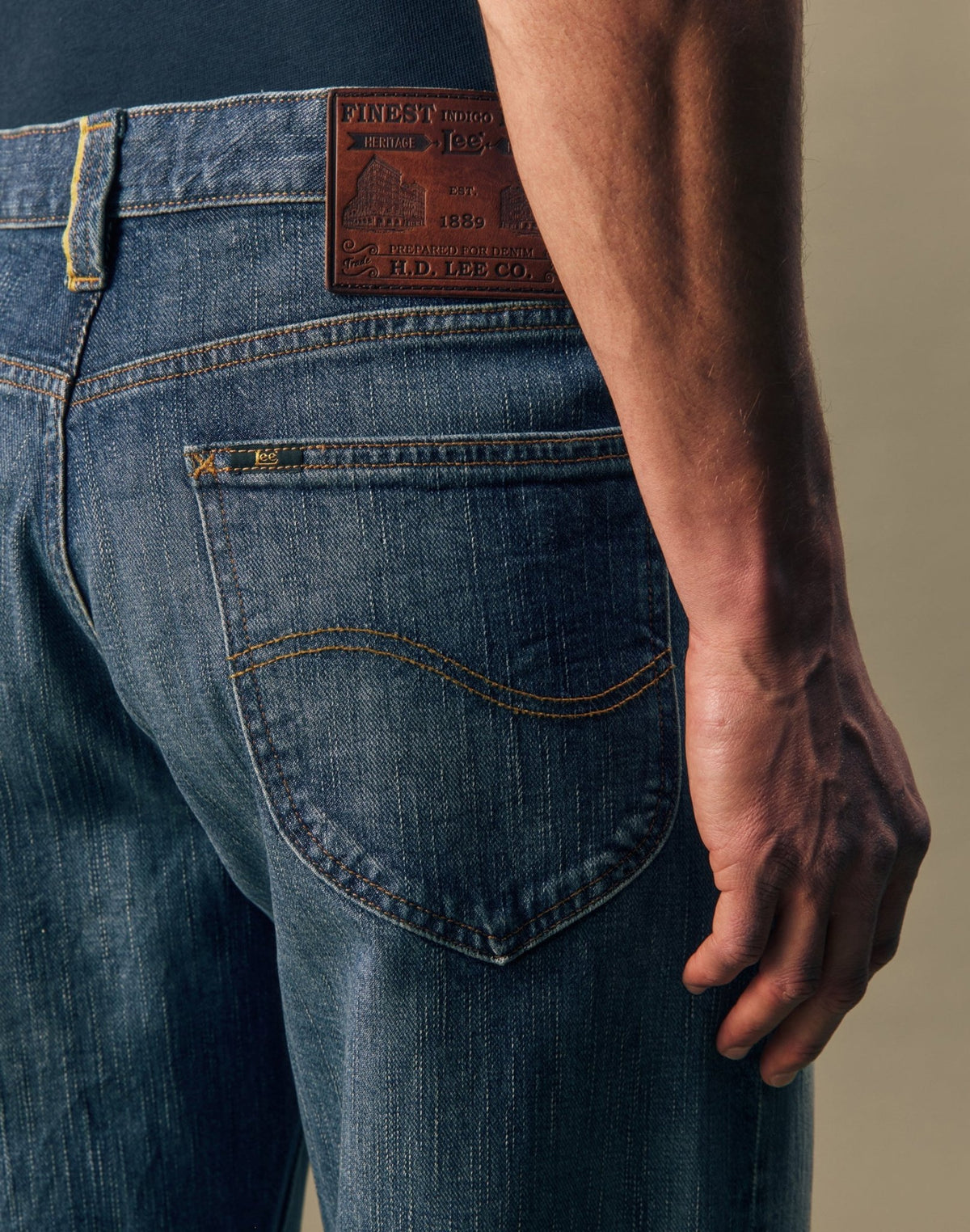 Jeans Relaxed Tapered in Golden Hour - LEE Schweiz