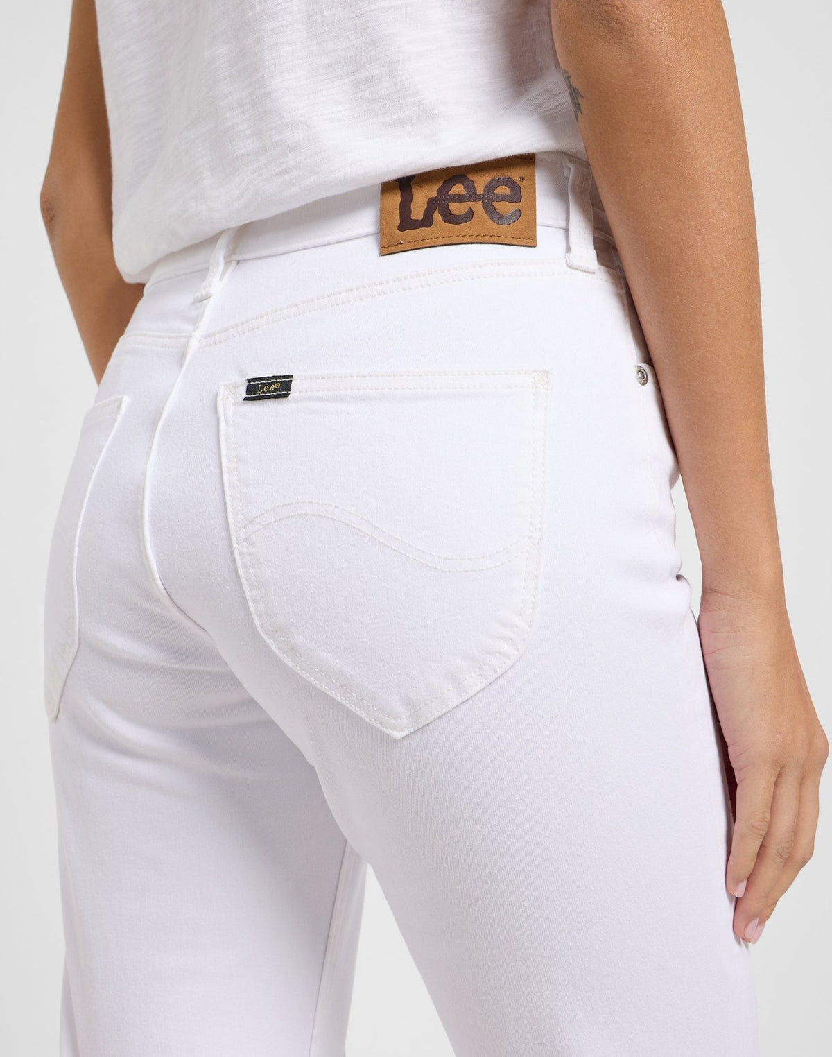 Marion Straight in Bright White - LEE Schweiz
